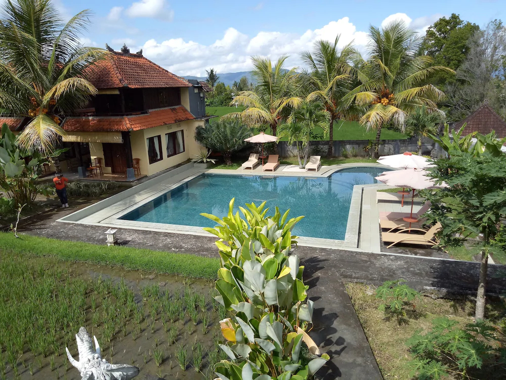Atres Villa