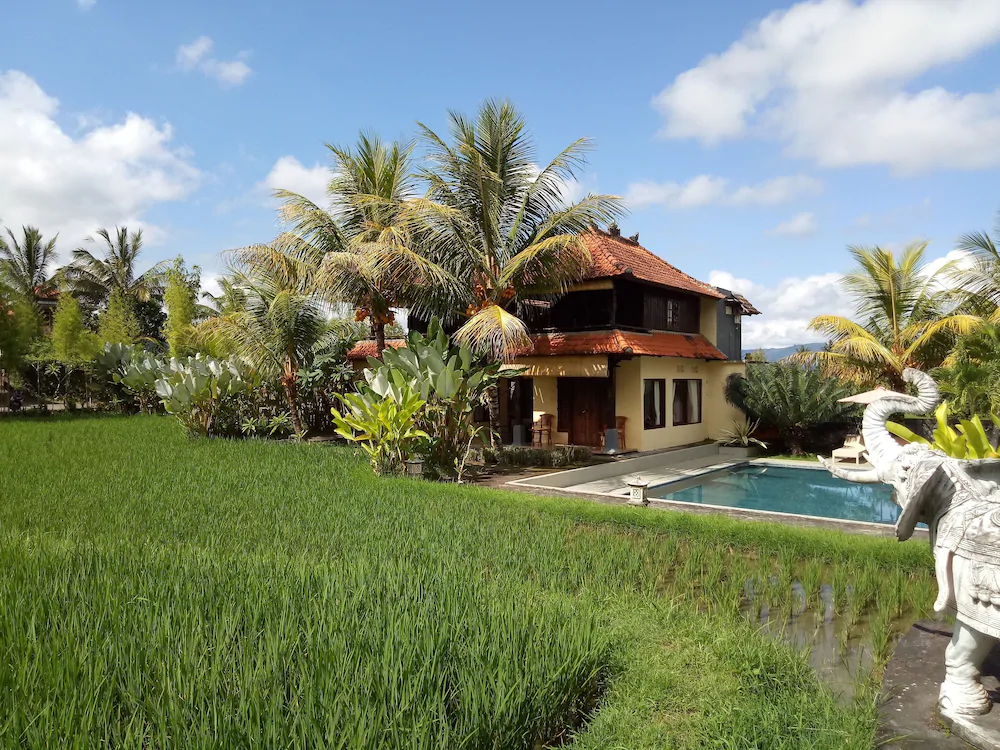 Atres Villa