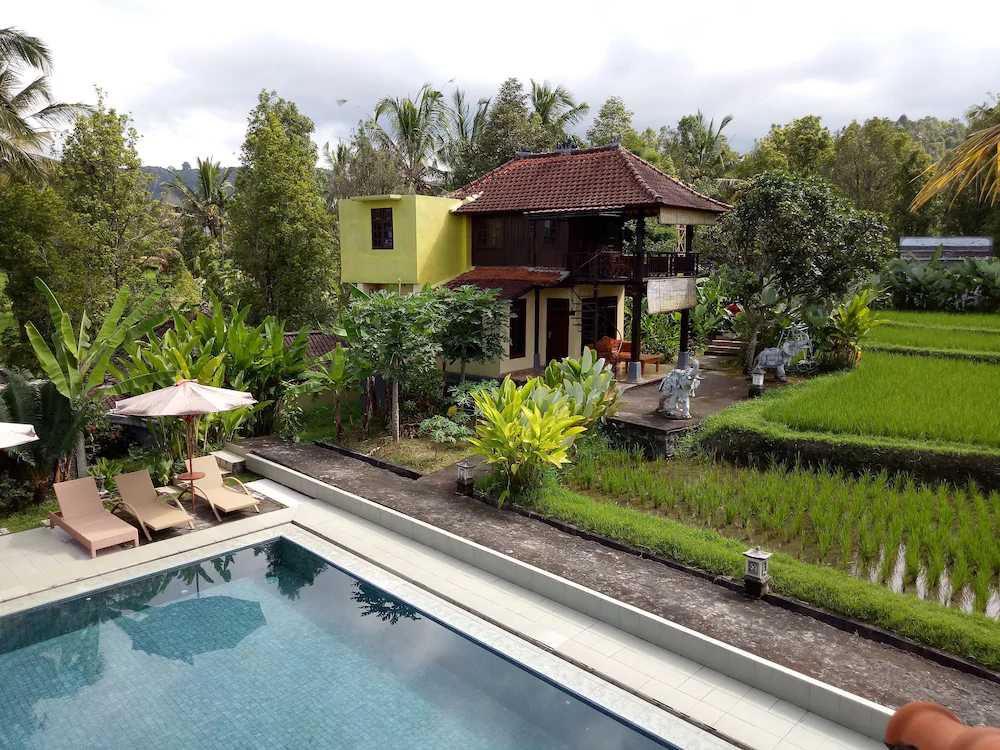 Atres Villa