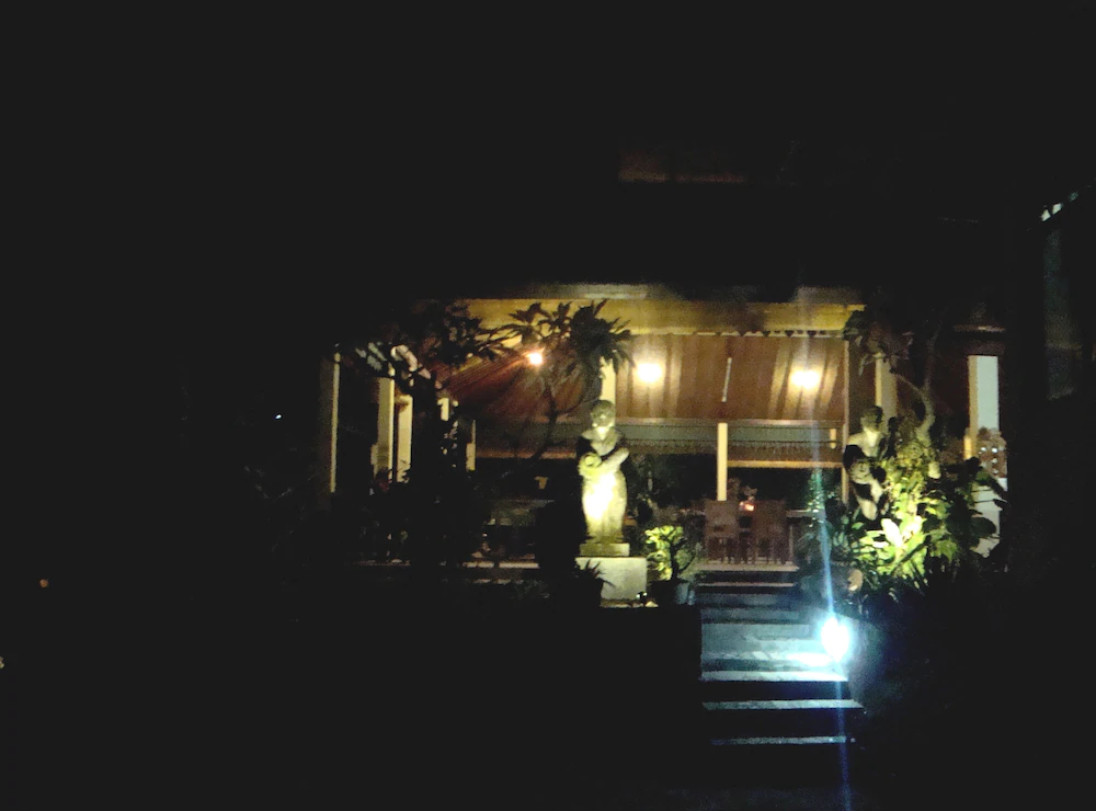 Atres Villa