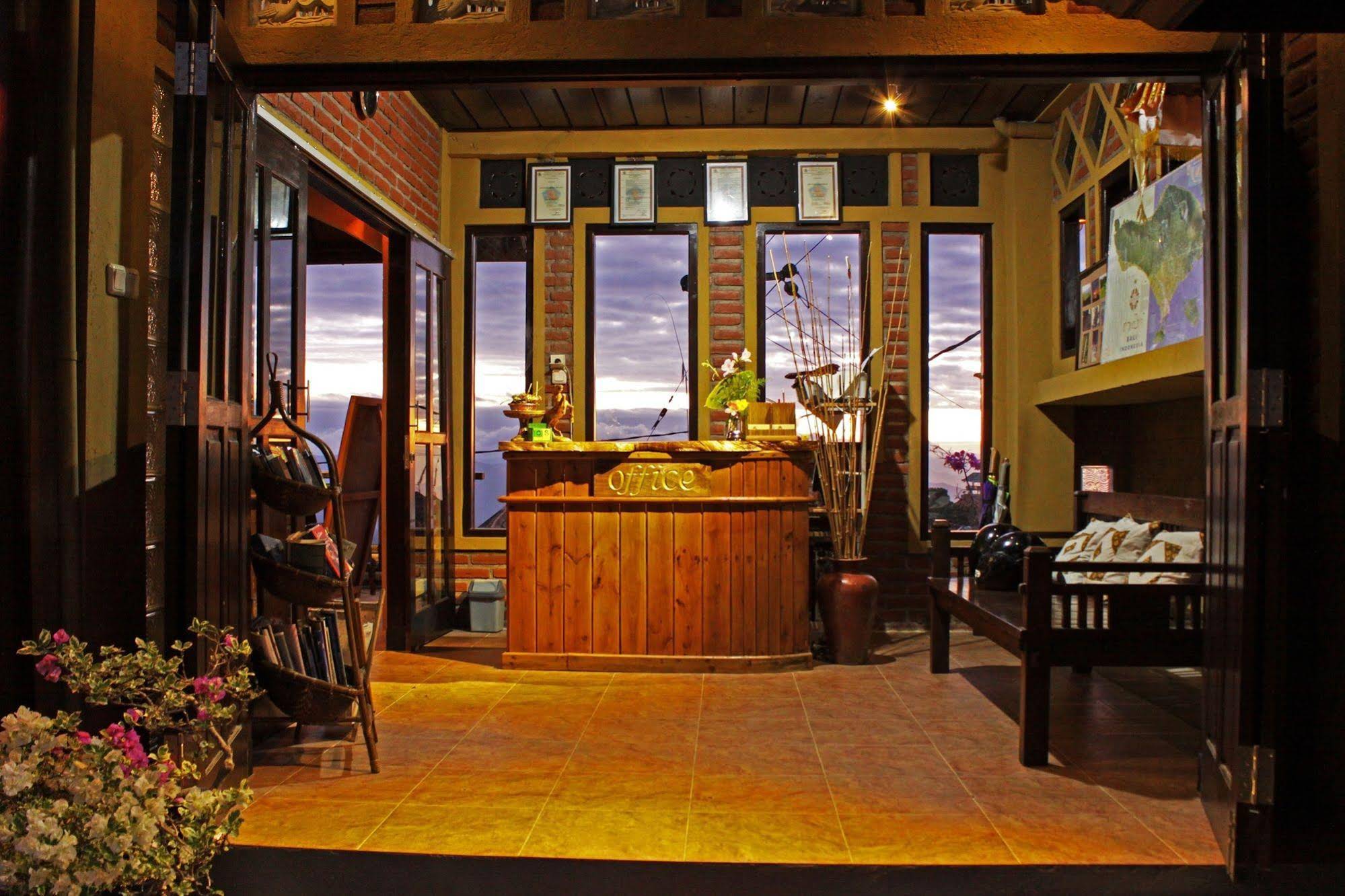 Guru Ratna Homestay
