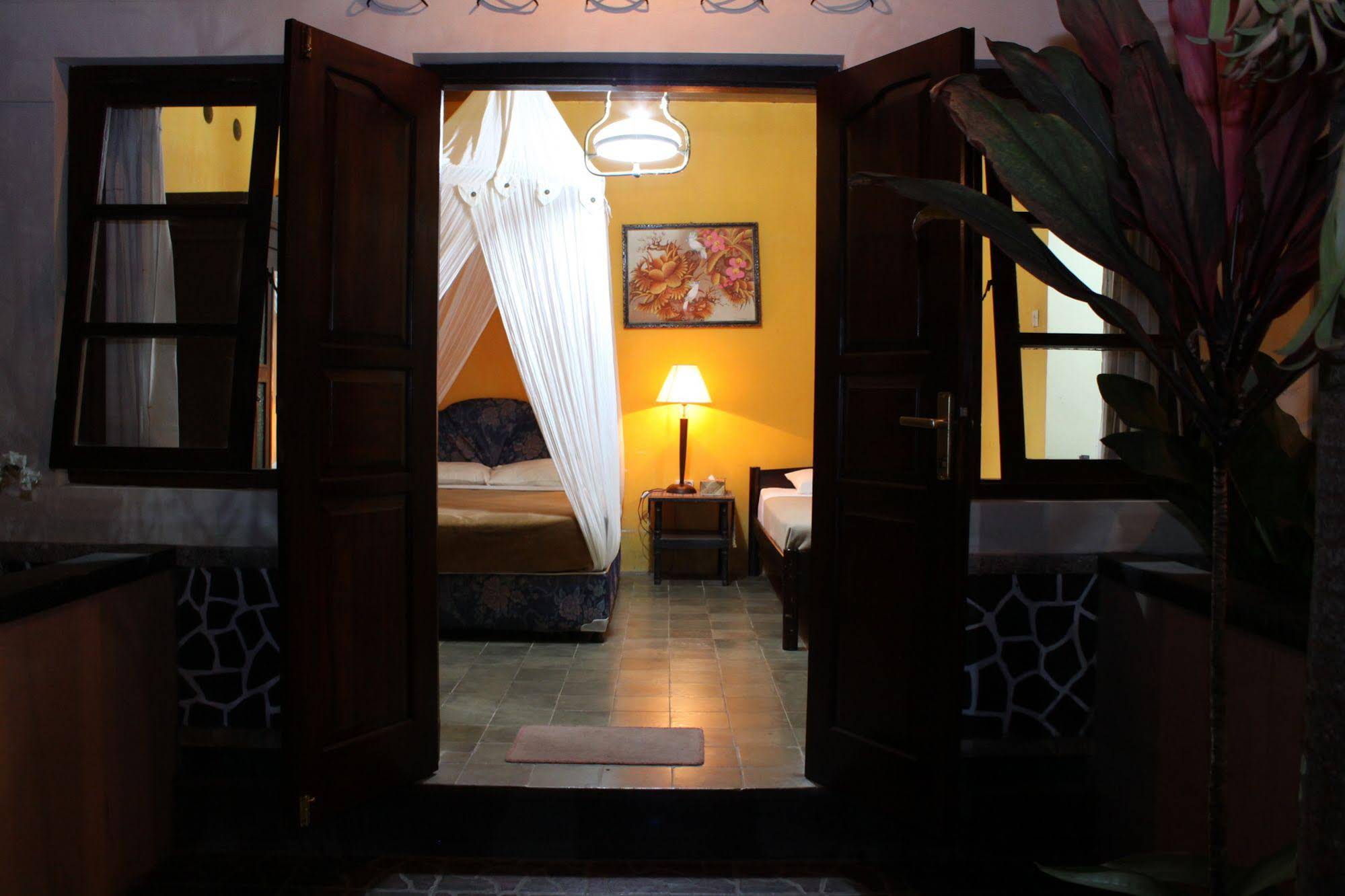 Guru Ratna Homestay