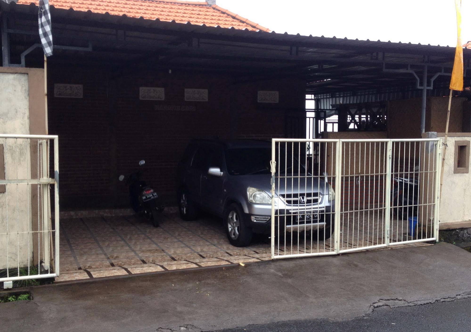 Karang Sari Guesthouse & Restaurant