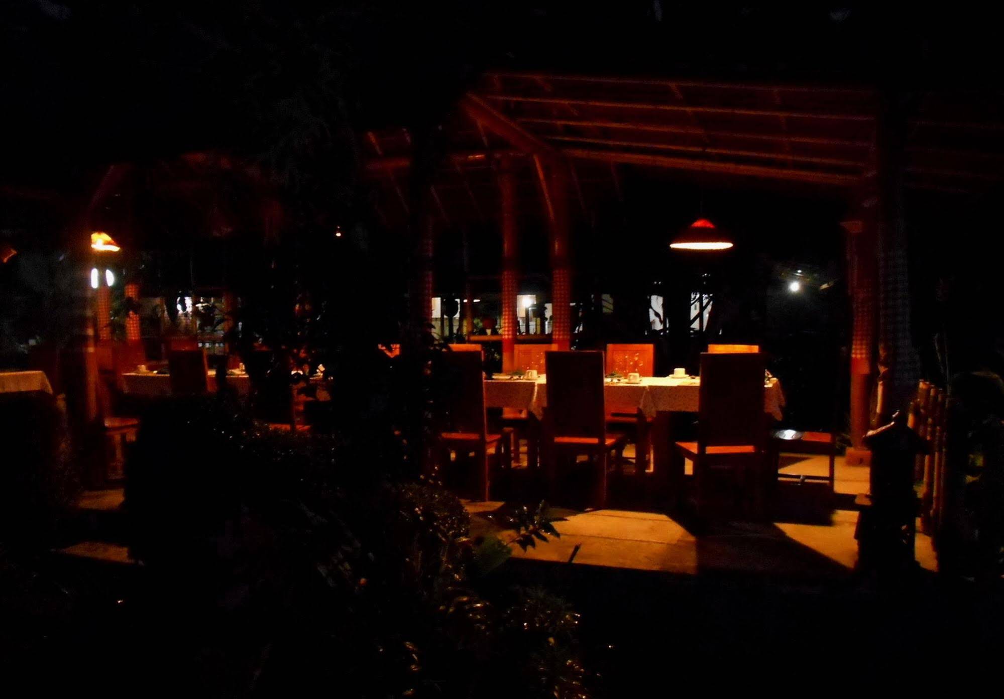 Karang Sari Guesthouse & Restaurant