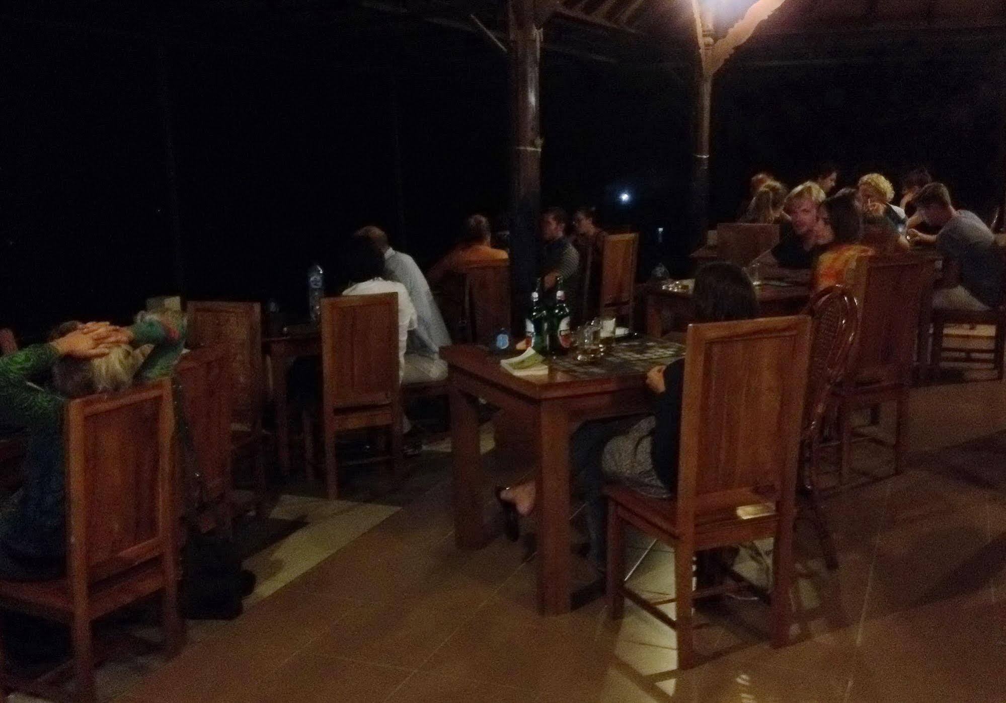 Karang Sari Guesthouse & Restaurant