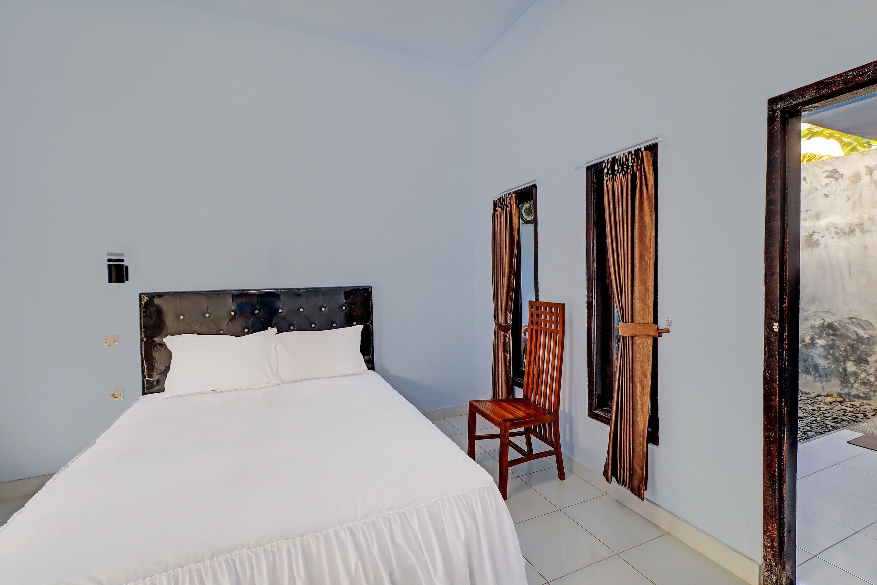Hotel Mustika by OYO
