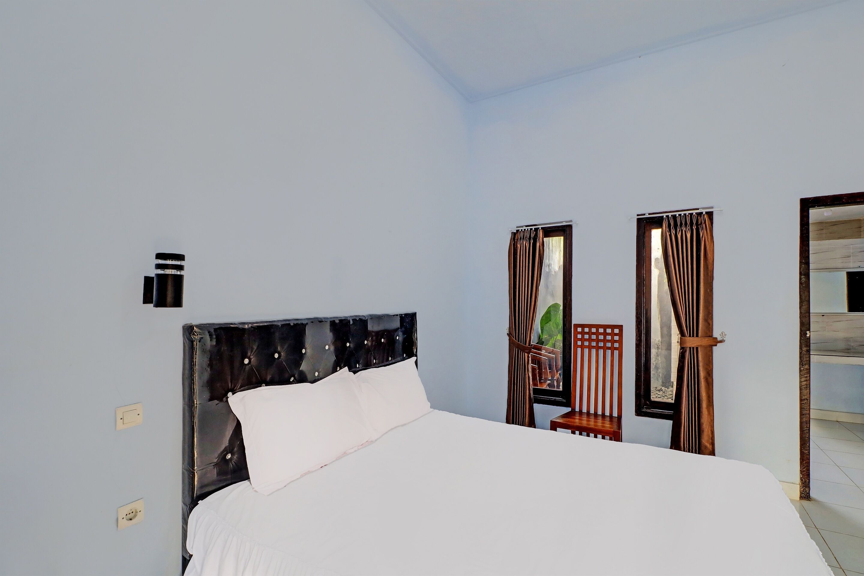 Hotel Mustika by OYO