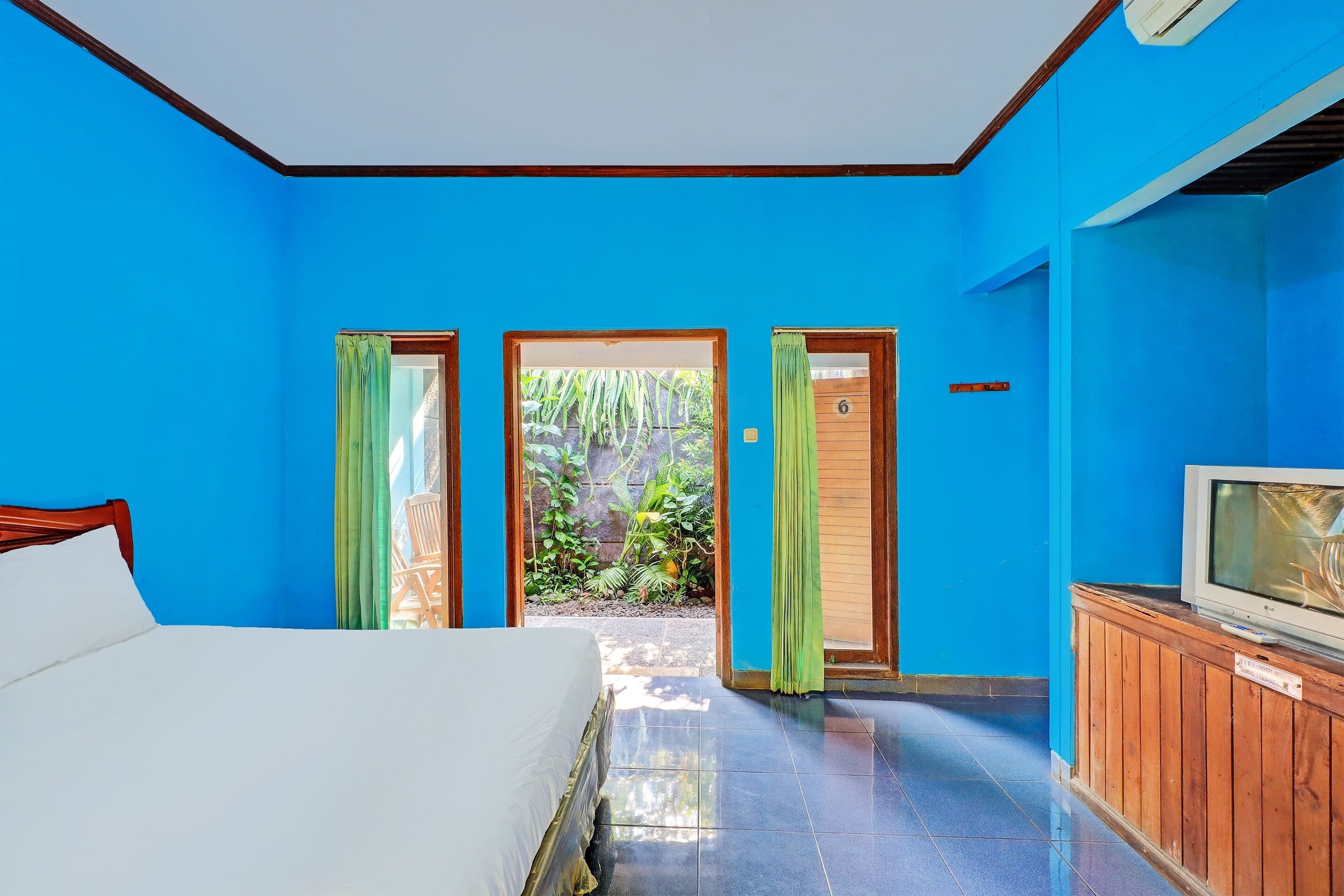Hotel Mustika by OYO