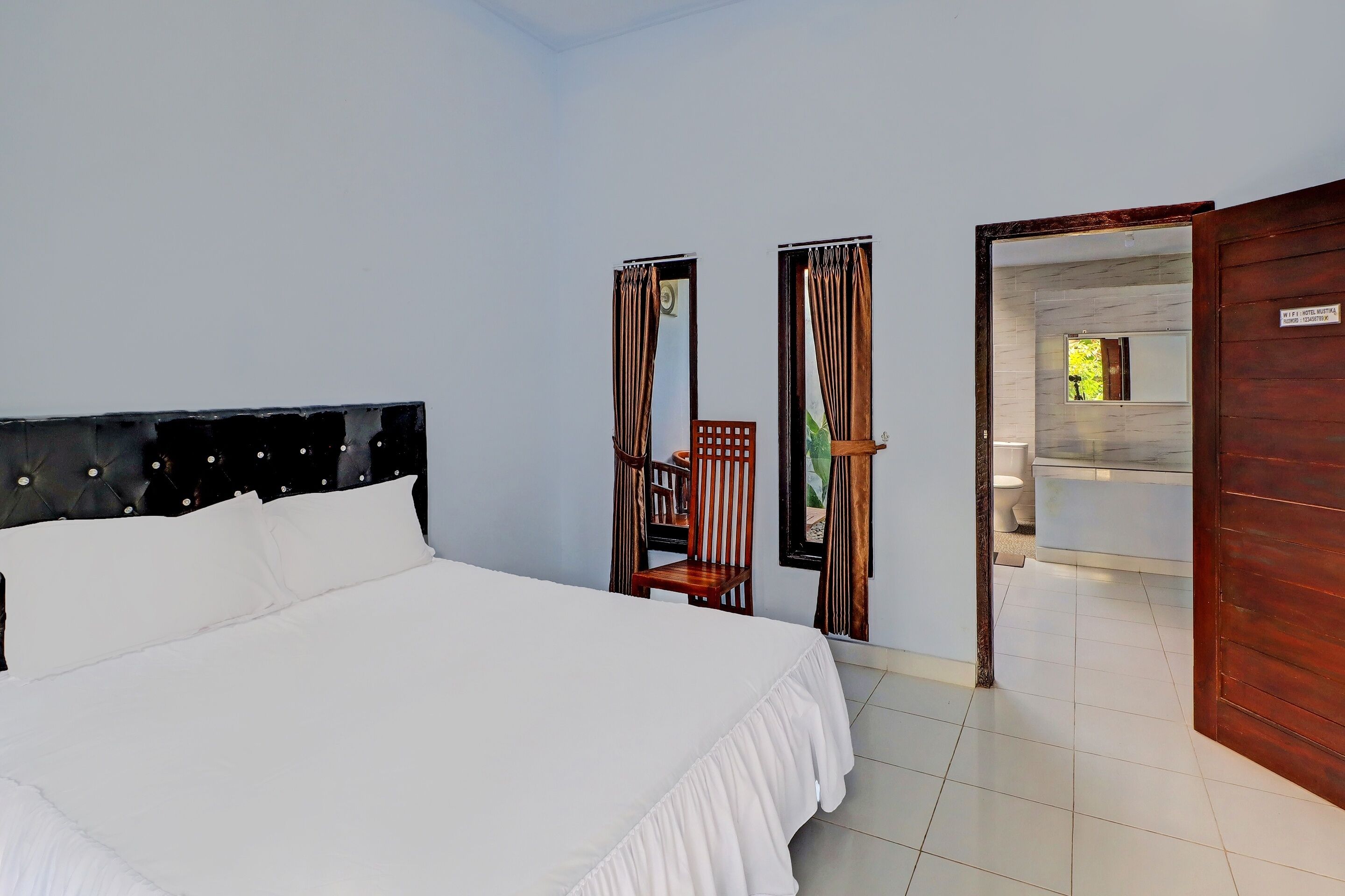 Hotel Mustika by OYO