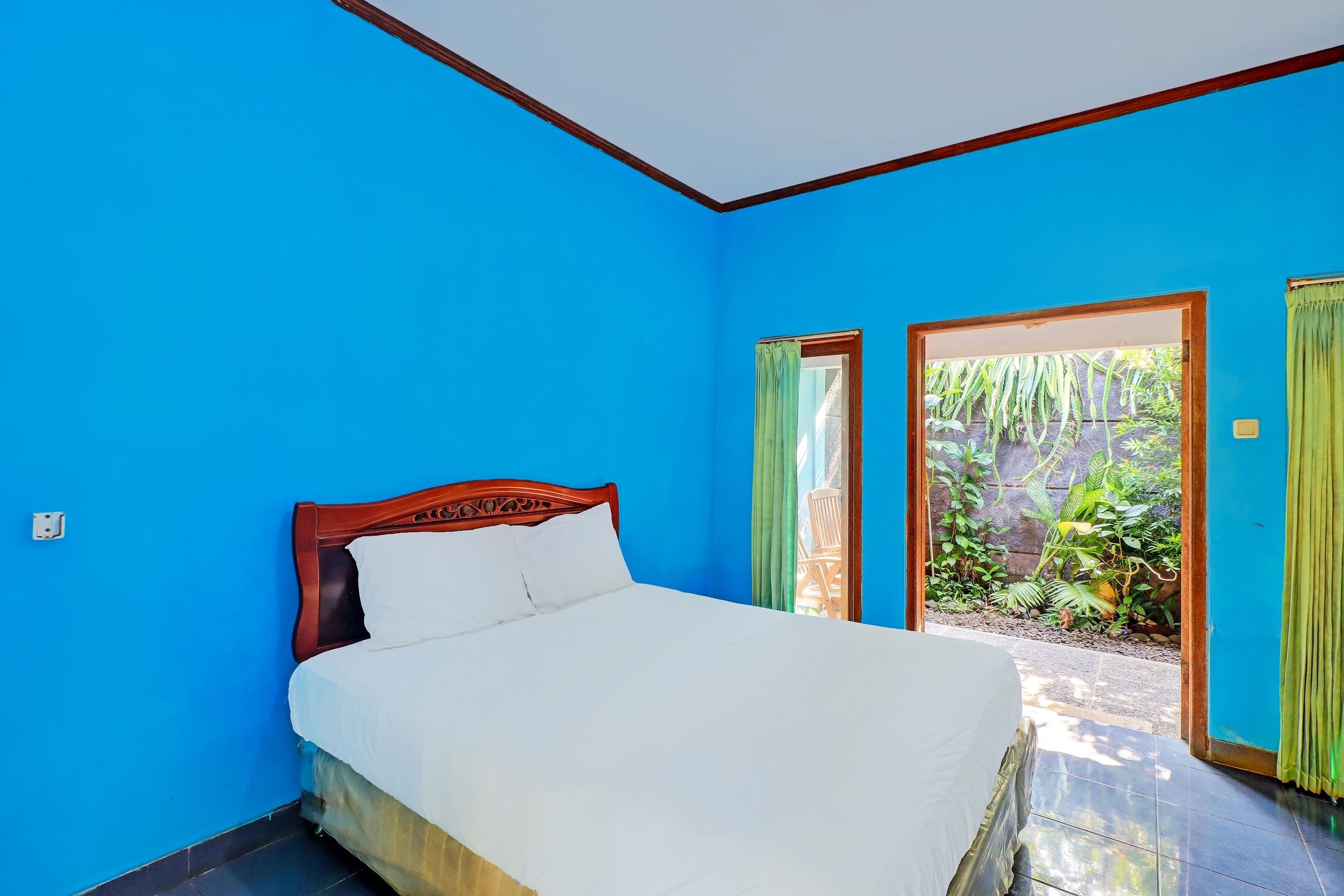 Hotel Mustika by OYO