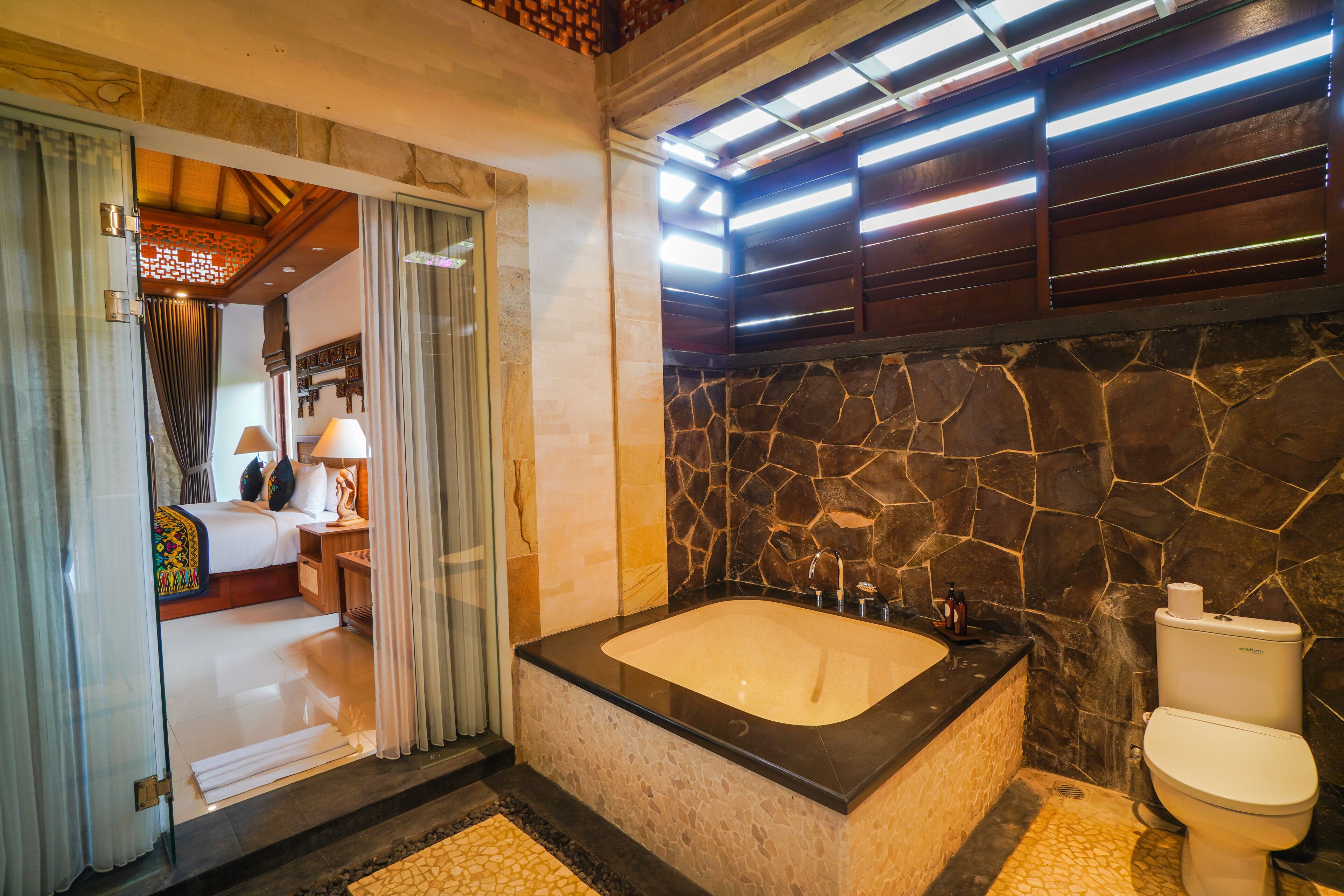 Giri Bhagawan Villas & Spa