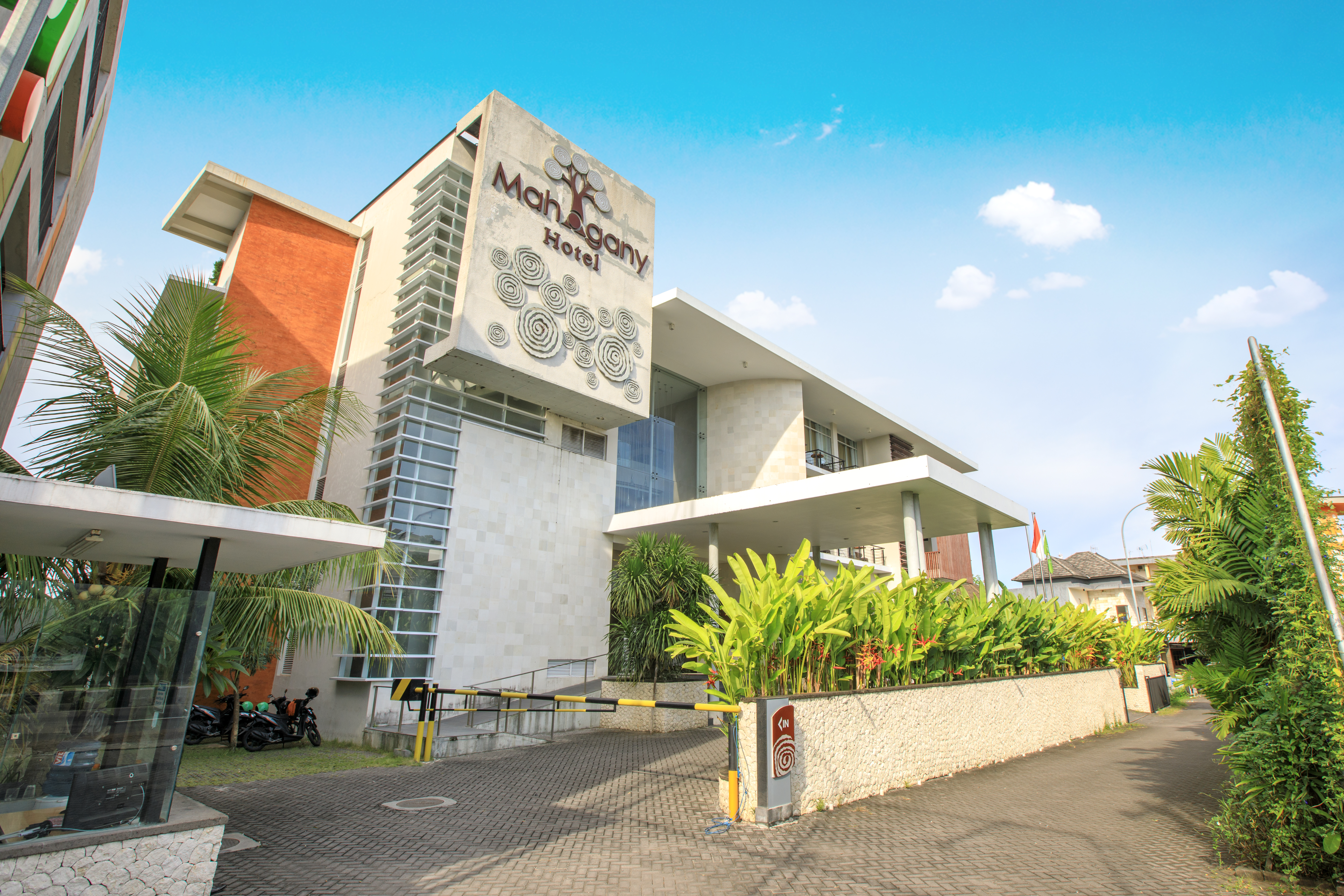 Mahogany Hotel