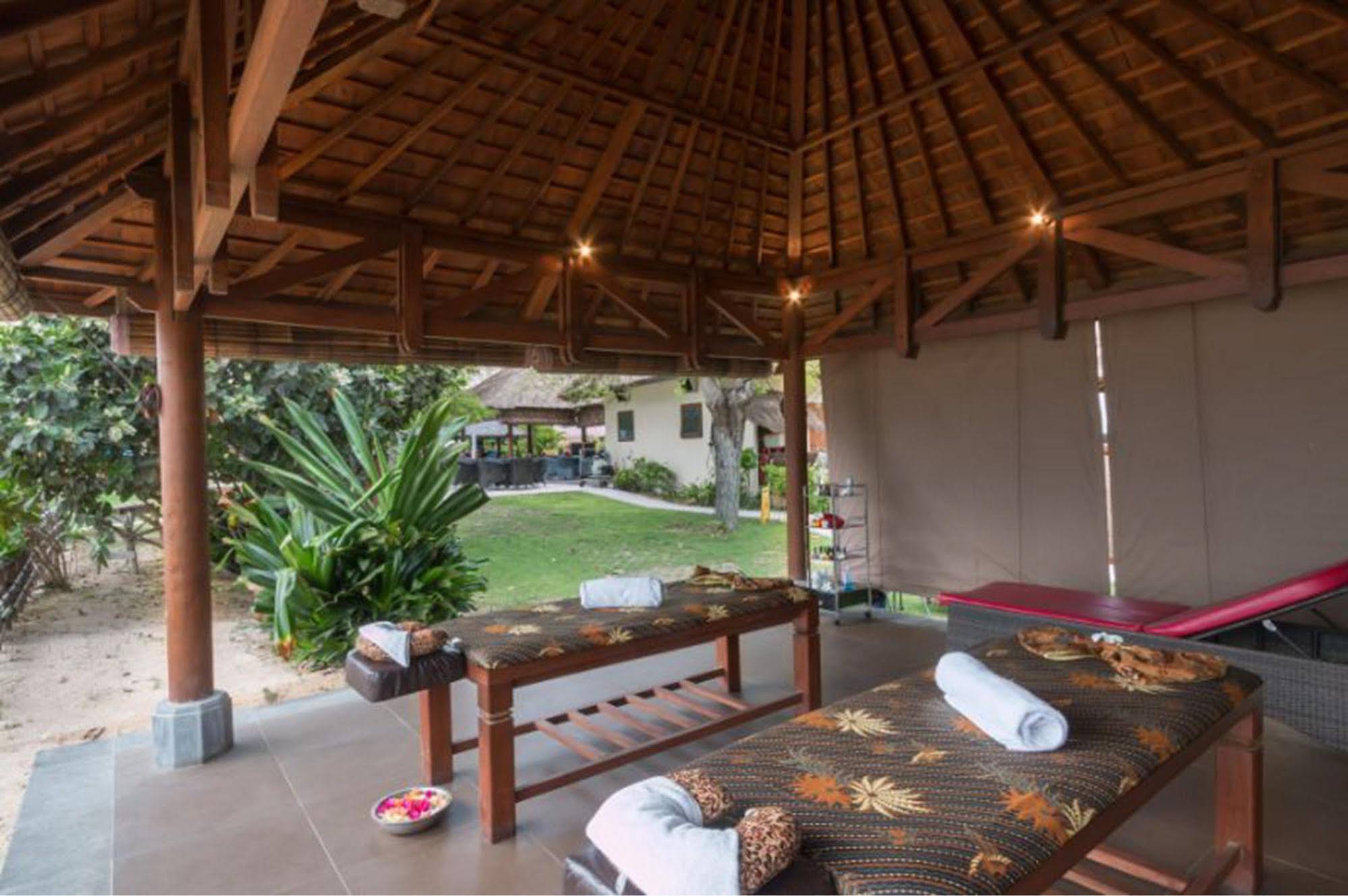 Peninsula Bay Resort