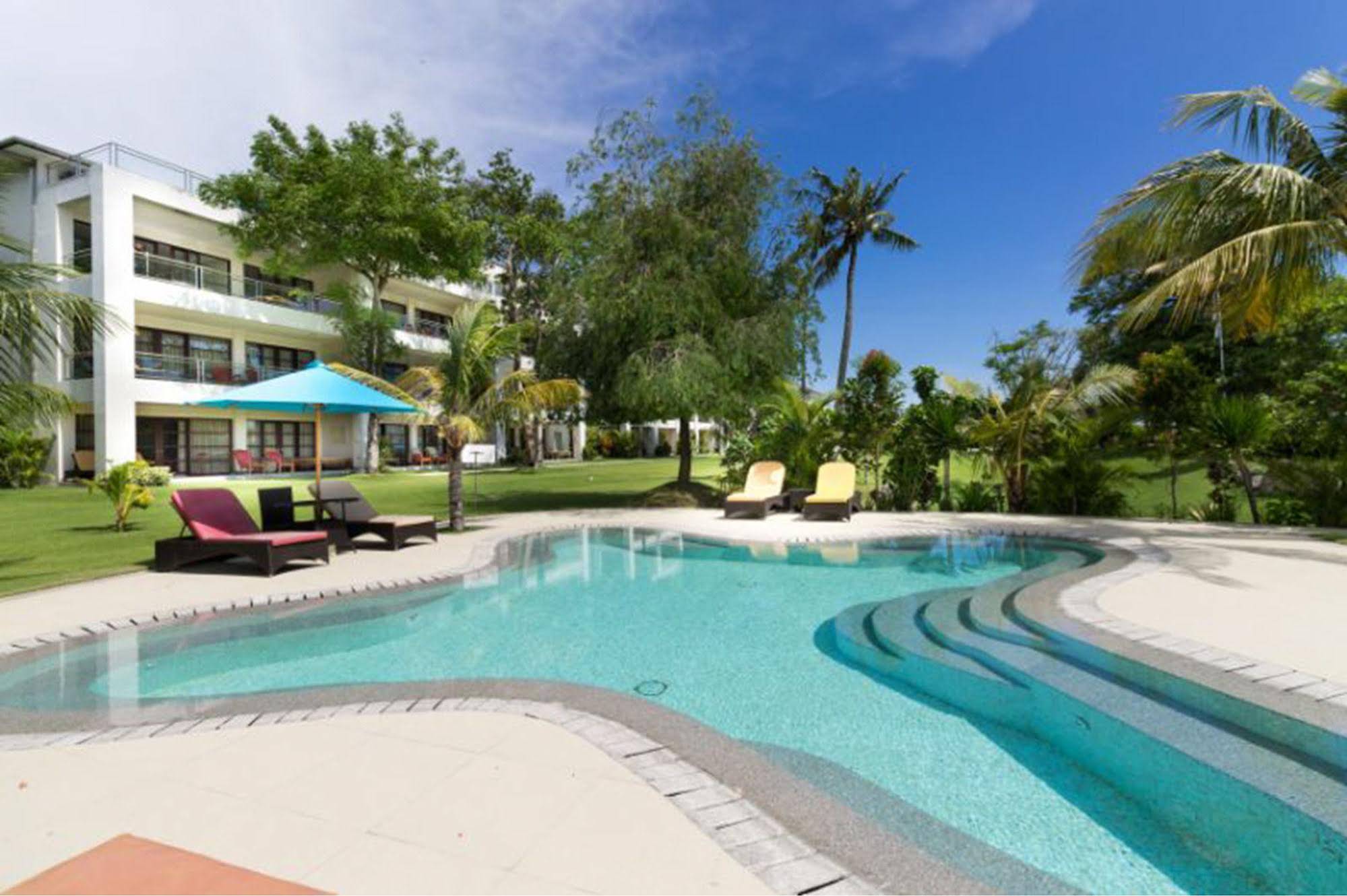 Peninsula Bay Resort