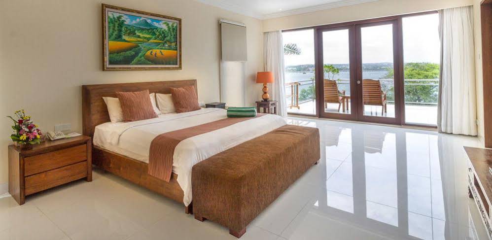 Peninsula Bay Resort