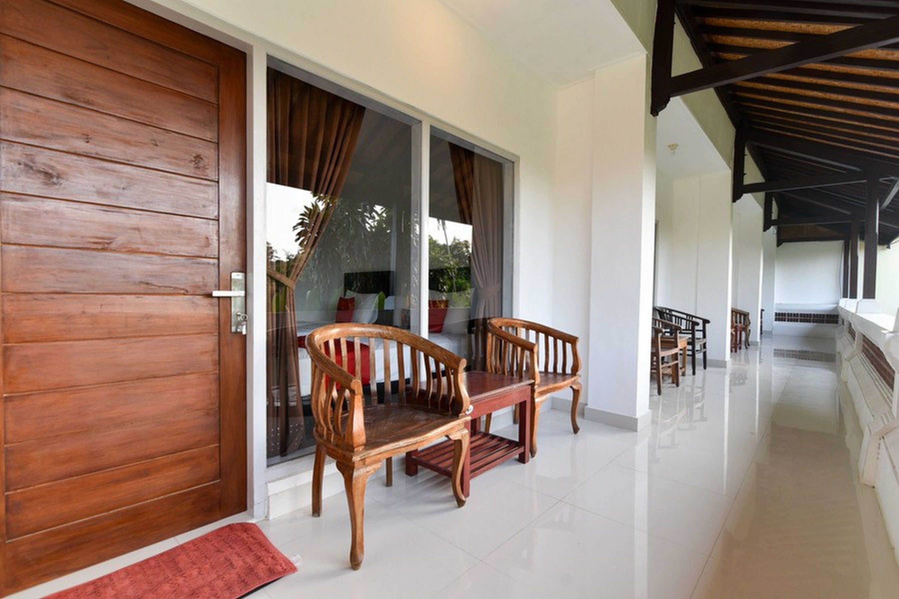 Rasa Sayang Beach Inn by RedDoorz