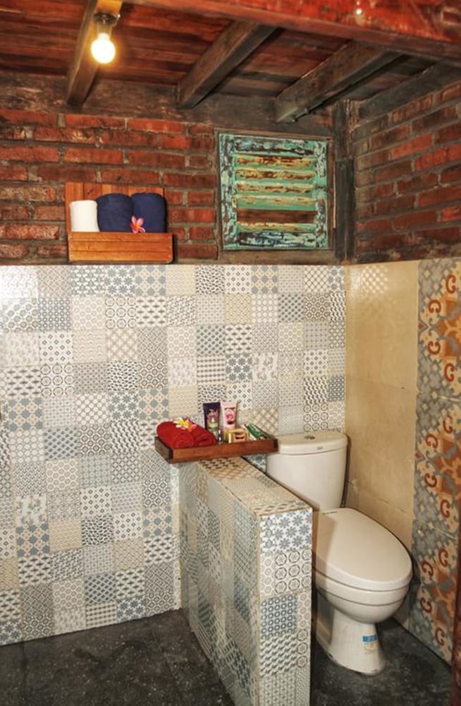 RedDoorz Near Jimbaran Beach