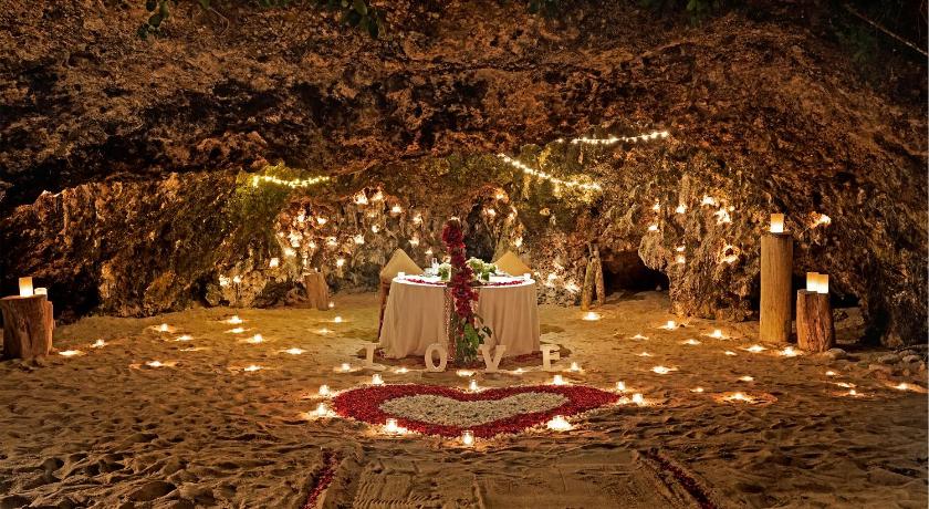 Samabe Bali Suites & Villas