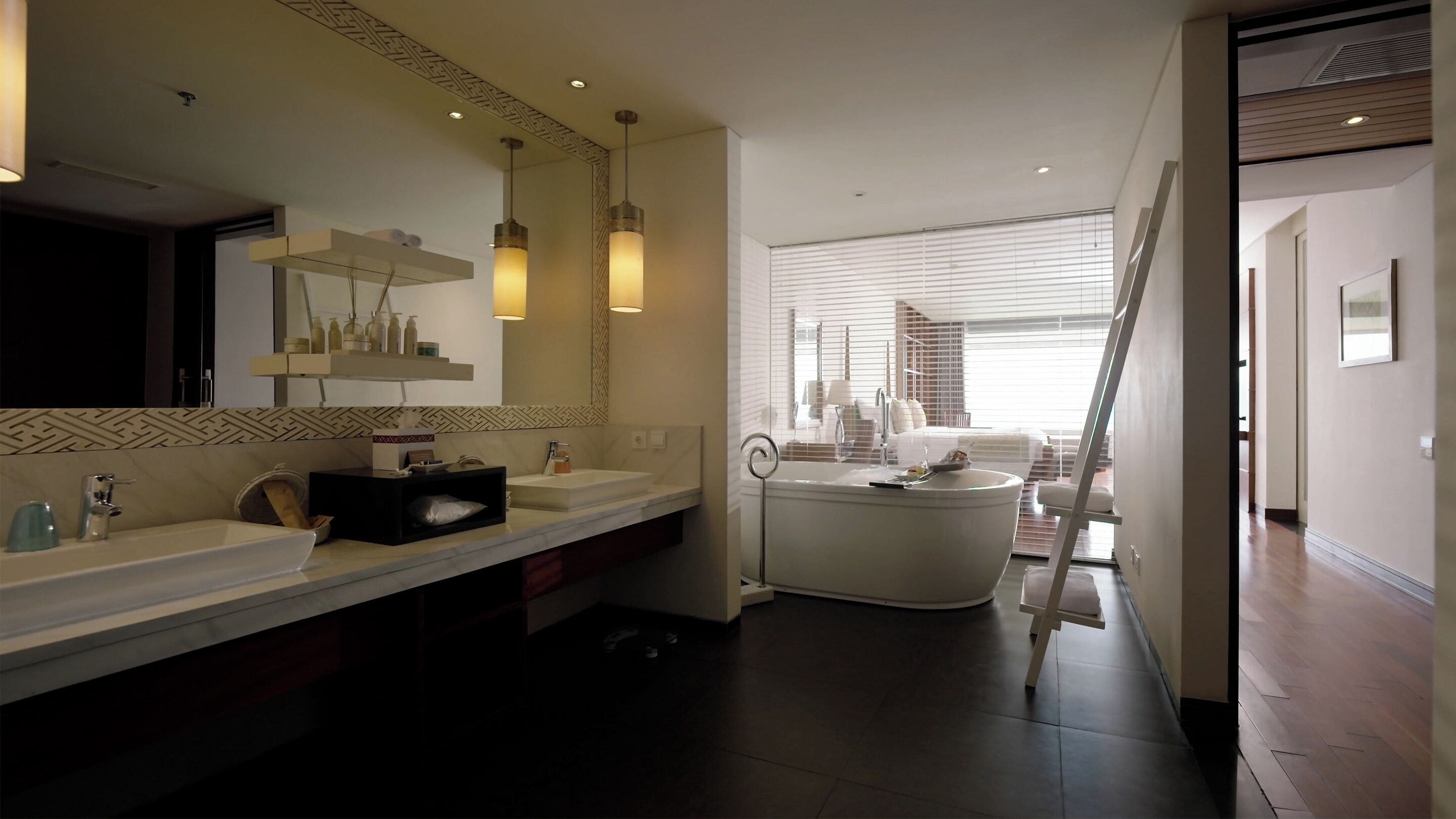 Samabe Bali Suites & Villas