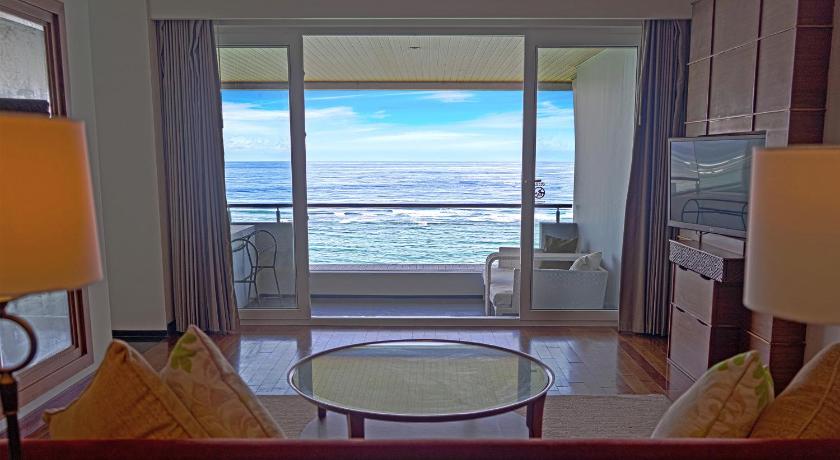 Samabe Bali Suites & Villas