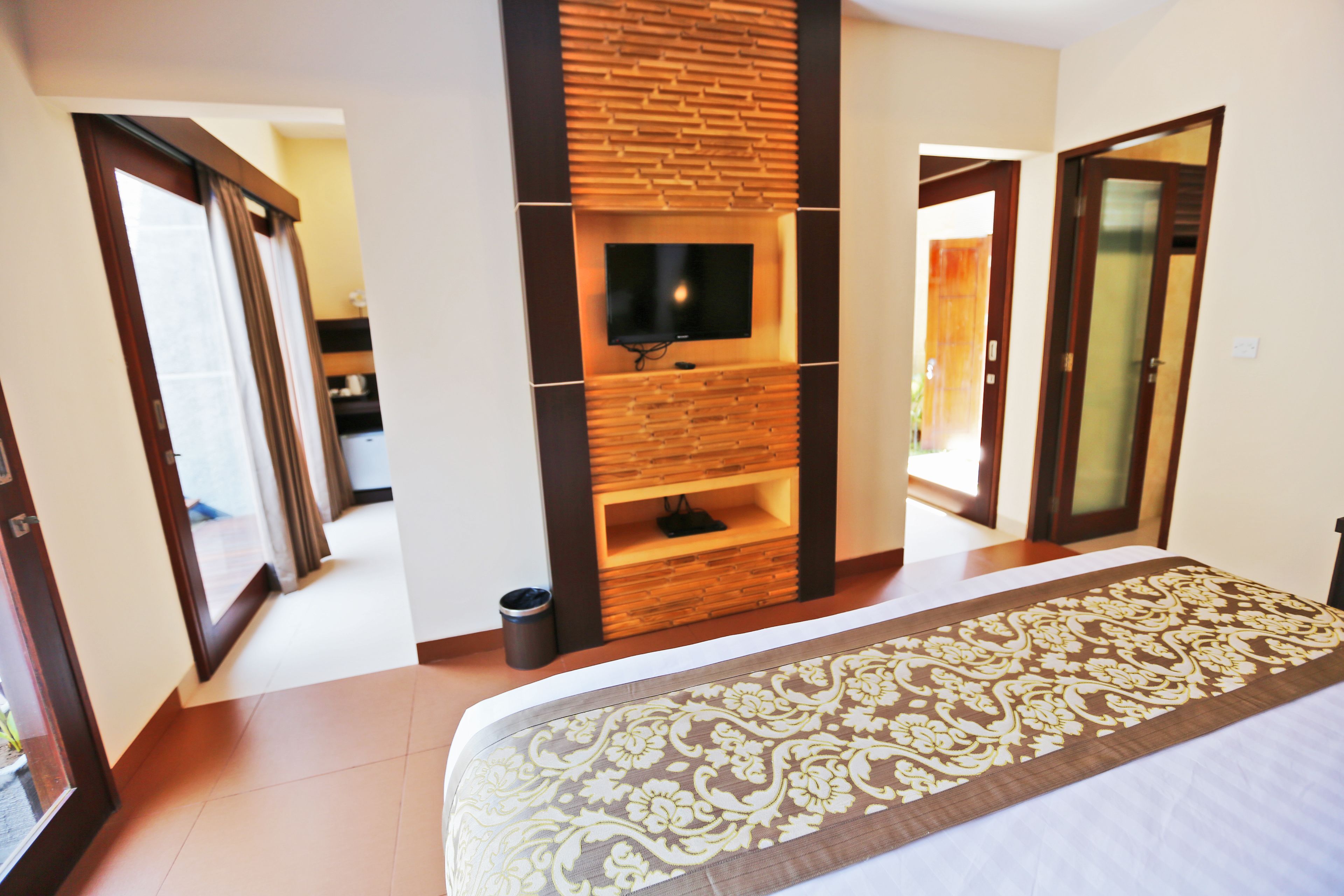 Luxotic Private Villa and Resort