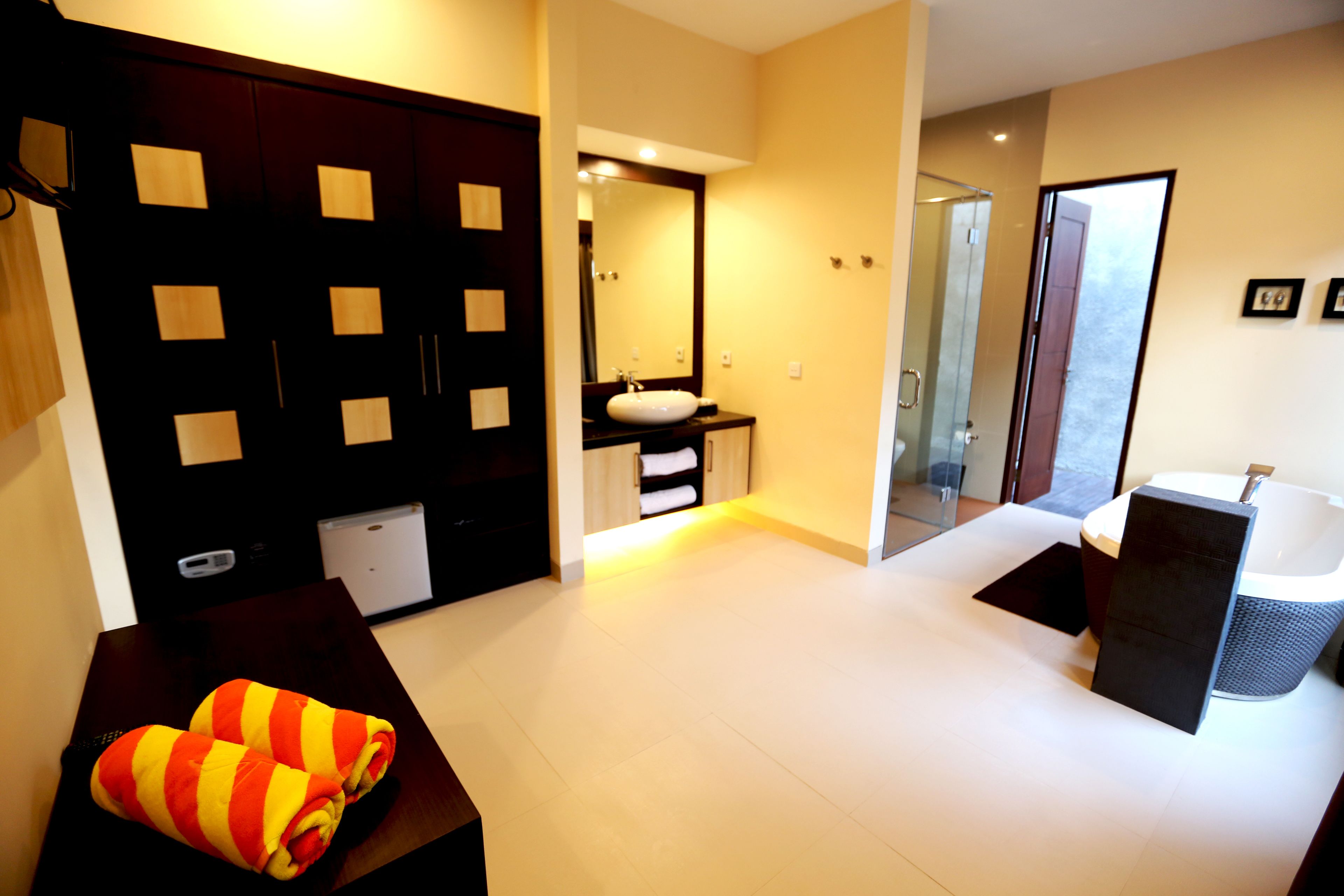 Luxotic Private Villa and Resort