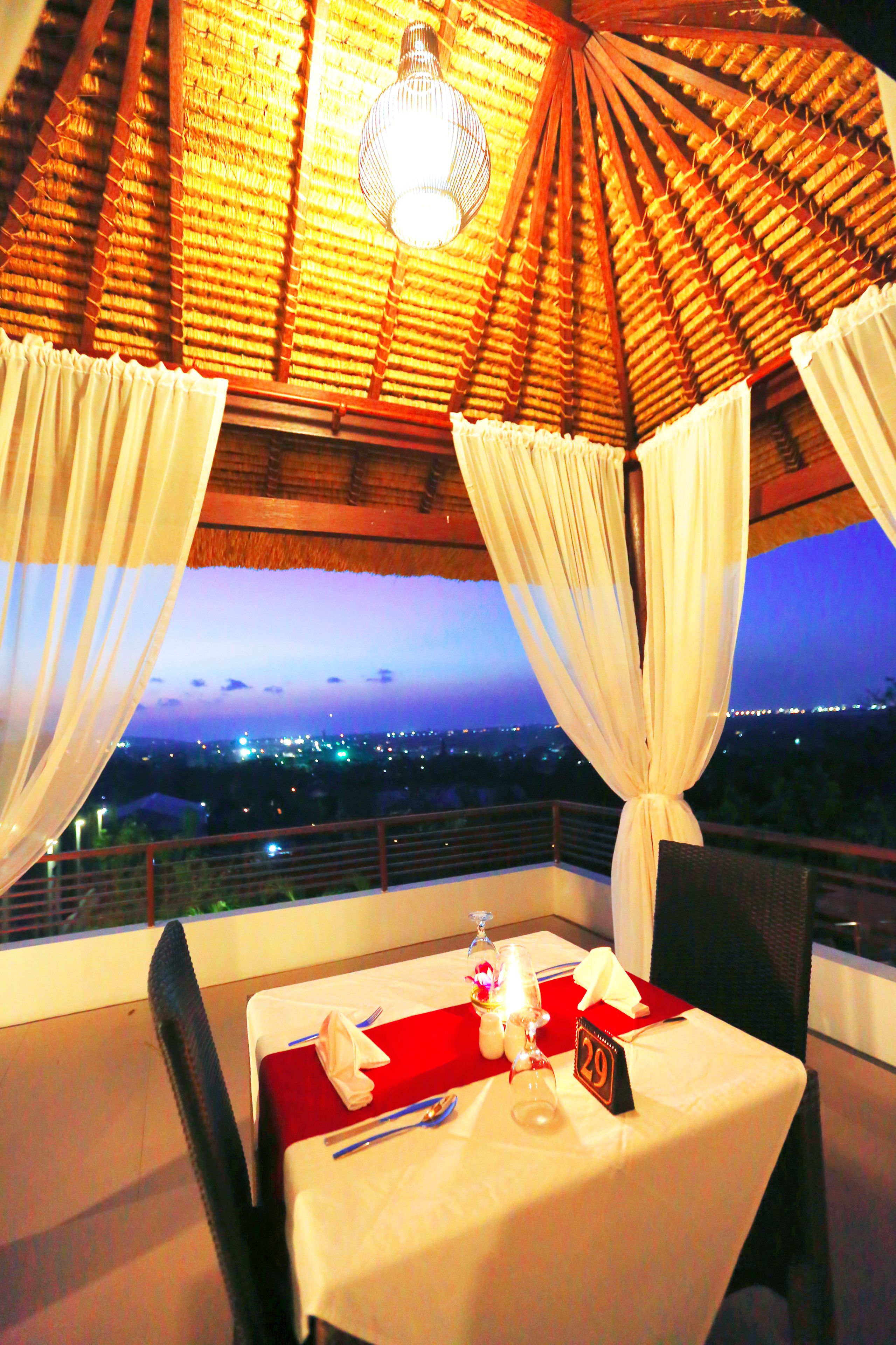 Luxotic Private Villa and Resort