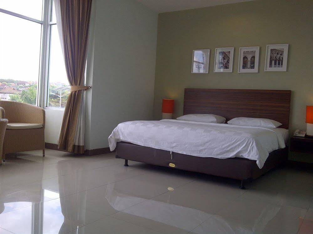 The Studio Inn