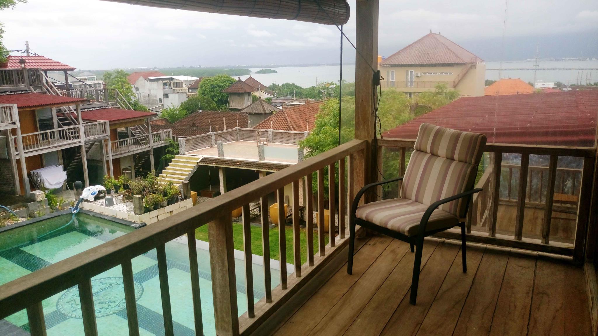 Tree House Lodge