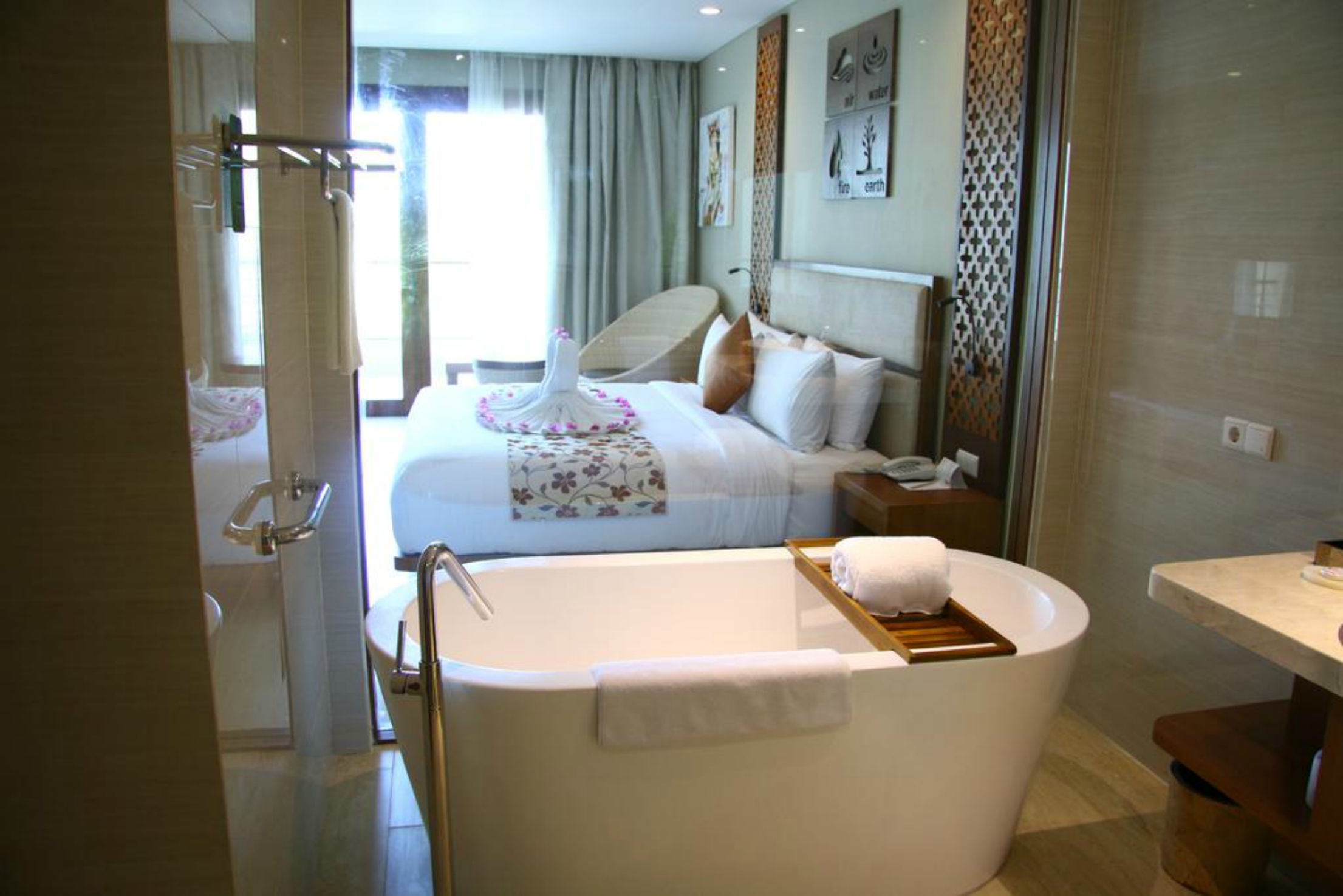 VOUK Hotel & Suites Bali