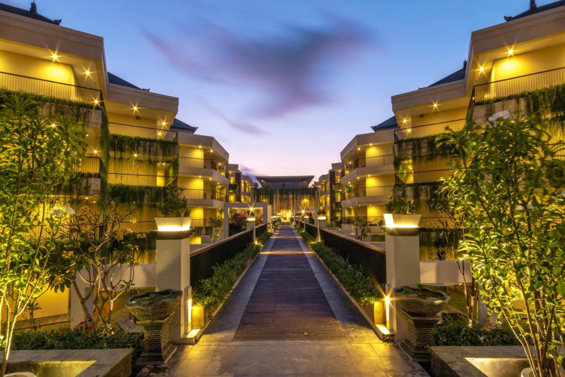 VOUK Hotel & Suites Bali