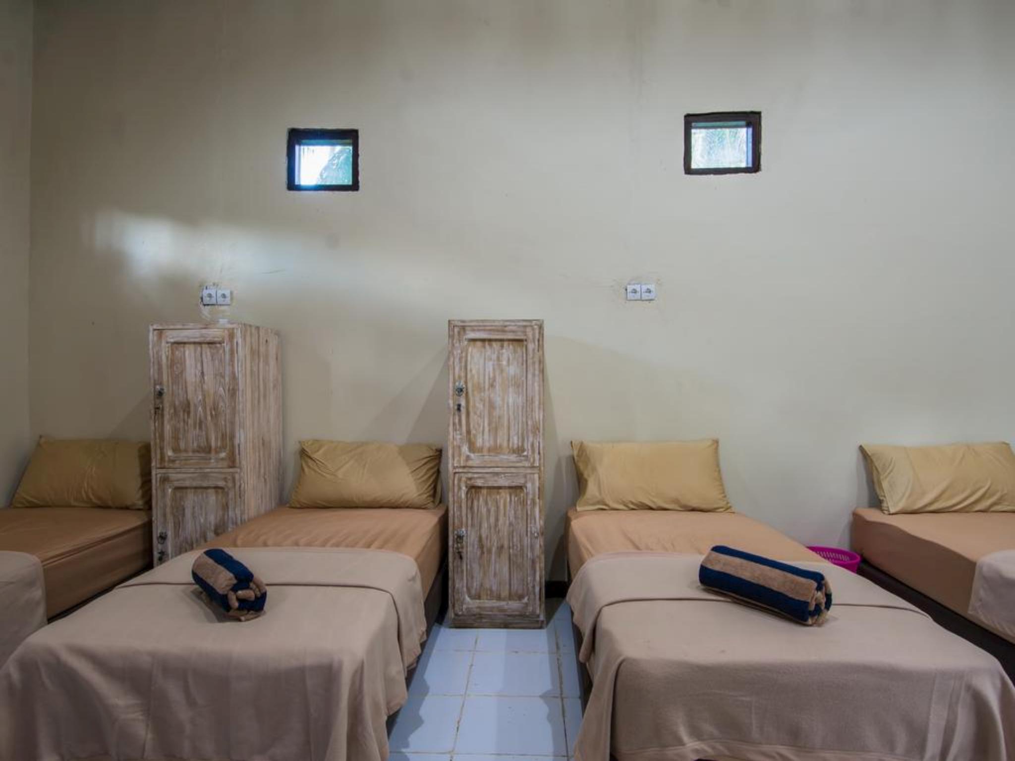 Apit Lawang Villas & Resto