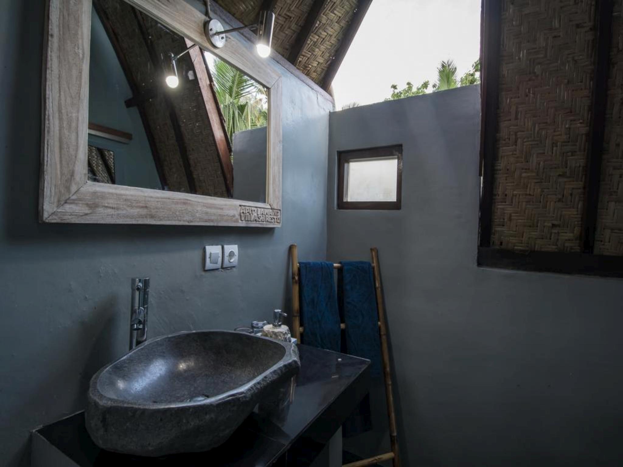 Apit Lawang Villas & Resto