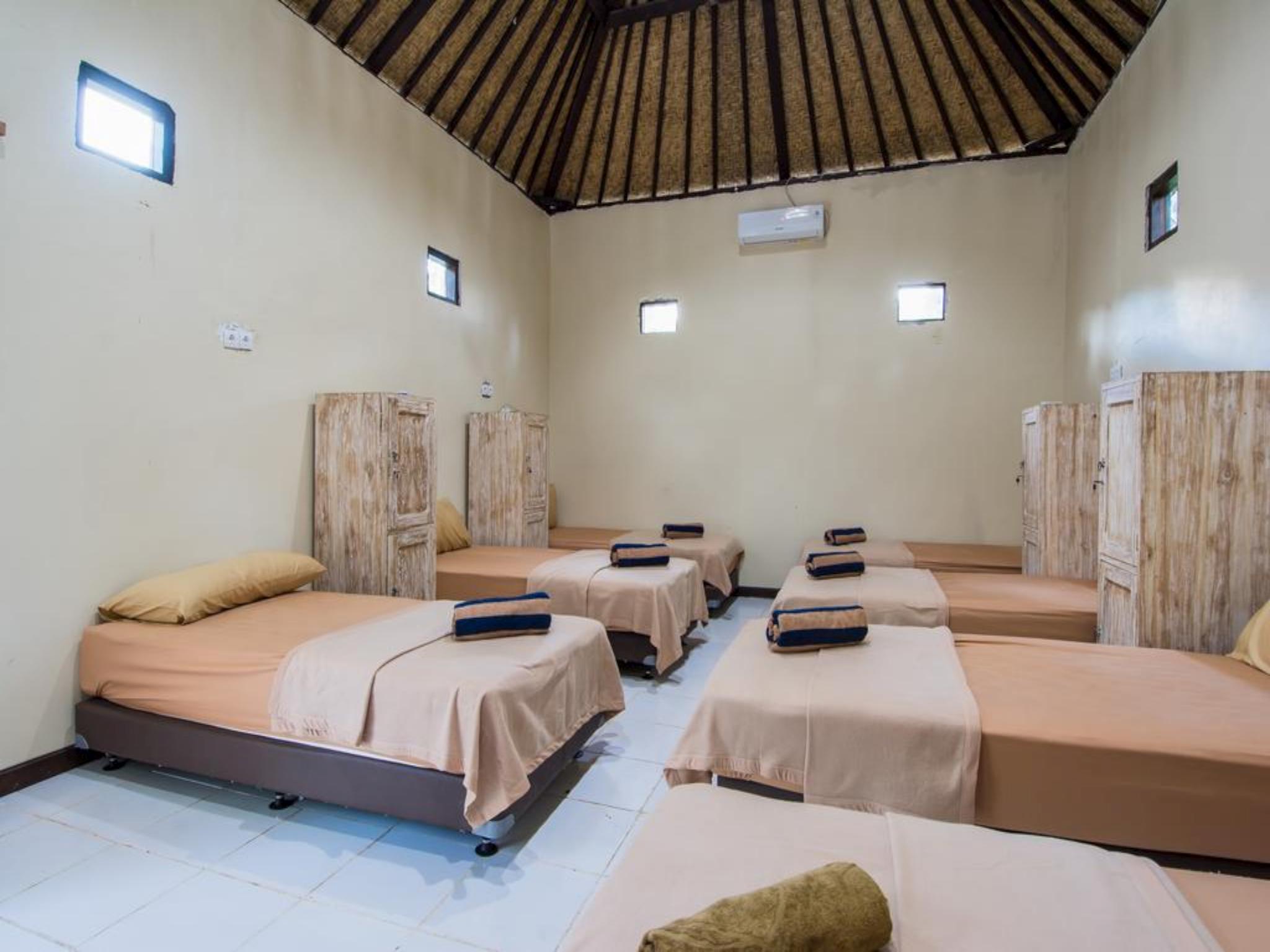 Apit Lawang Villas & Resto