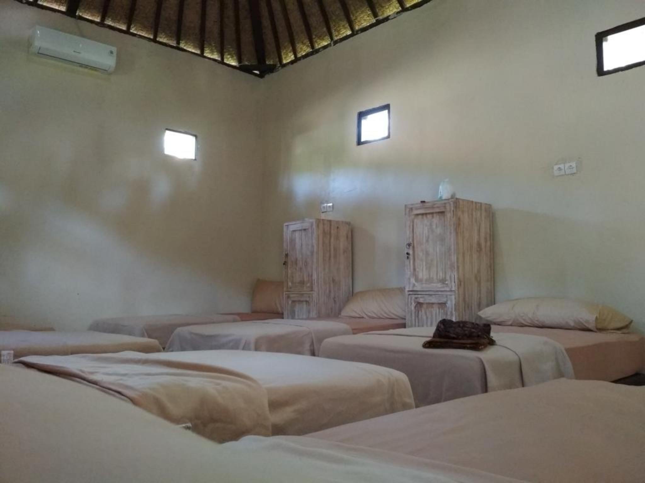 Apit Lawang Villas & Resto