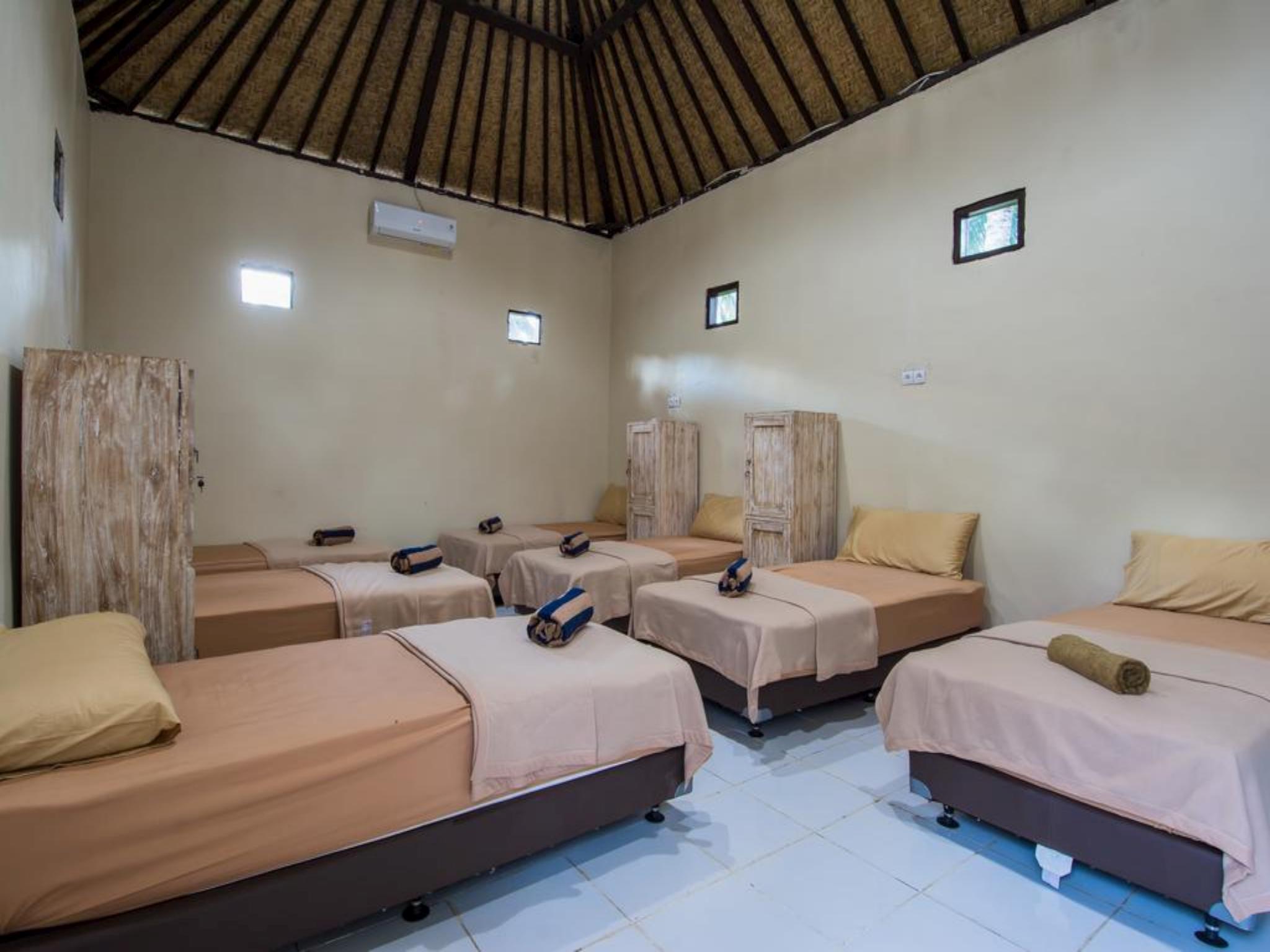 Apit Lawang Villas & Resto