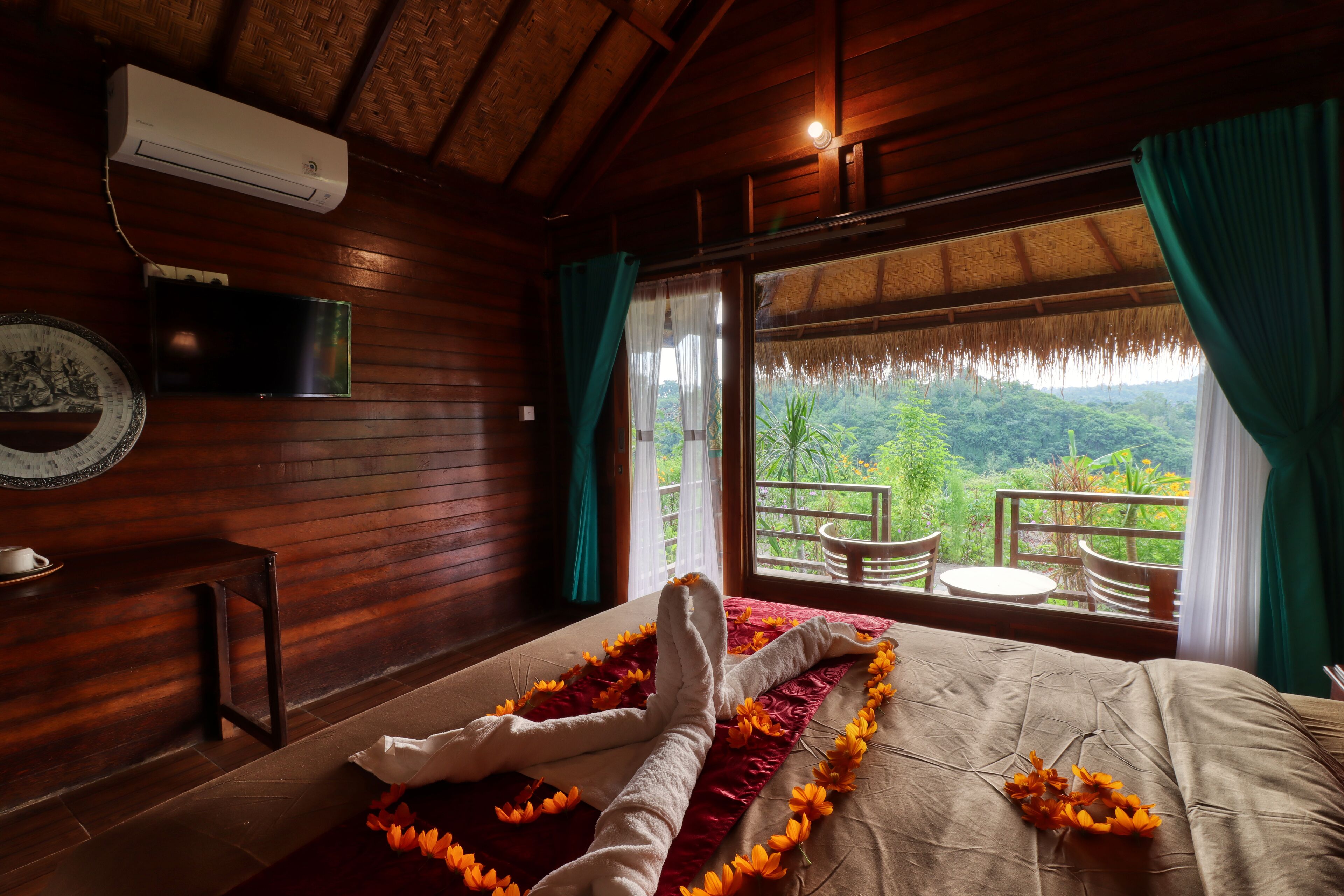 Ayu Hill Bungalows