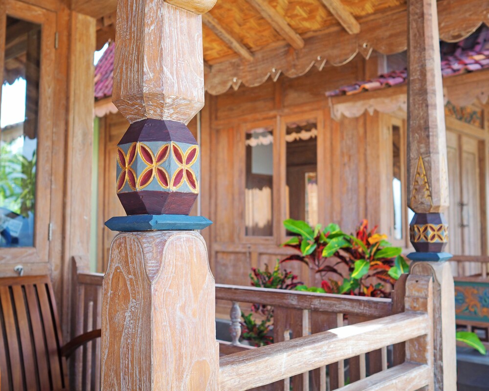Blue Harbor Beachfront Villas & Resto