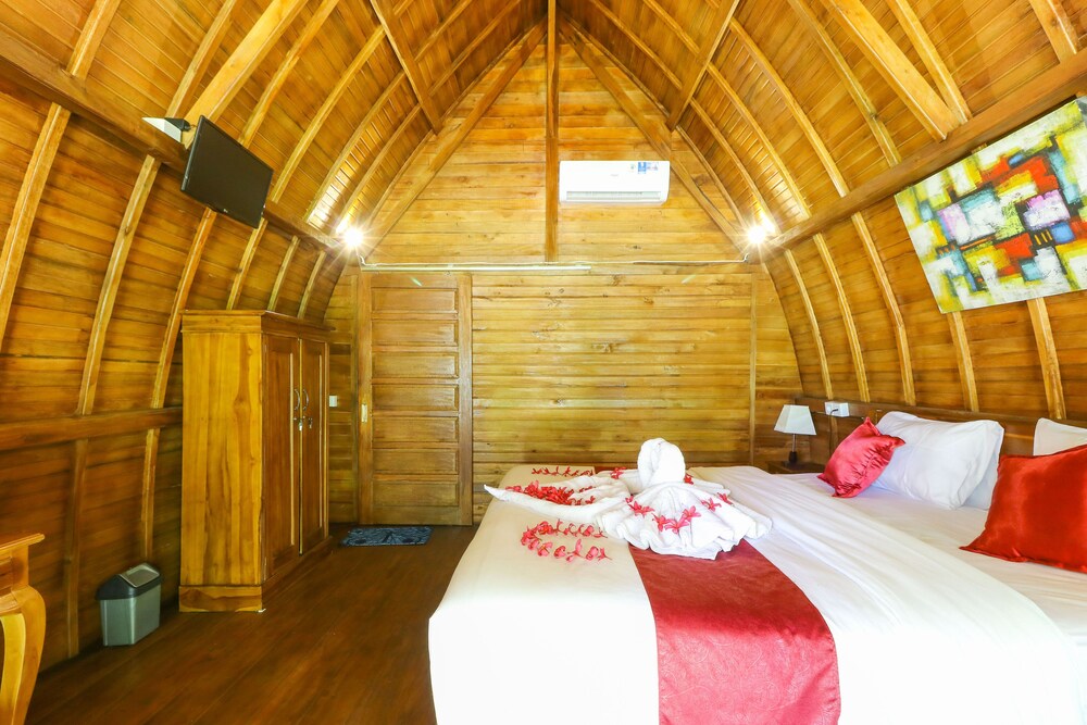 Bougainvillea Bungalow