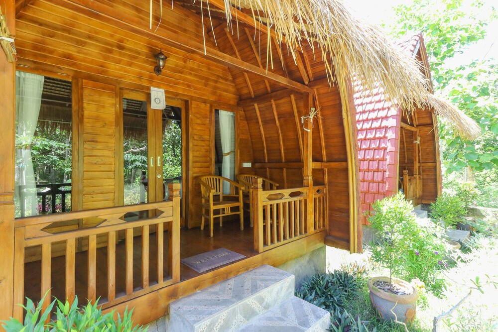 Bougainvillea Bungalow