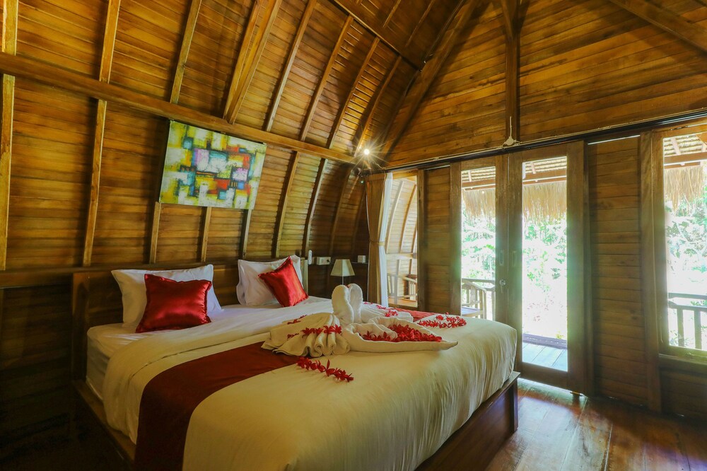 Bougainvillea Bungalow