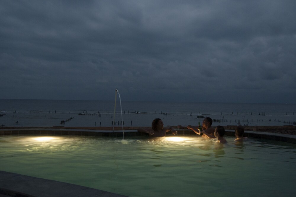 Cemaras Beach Homestay