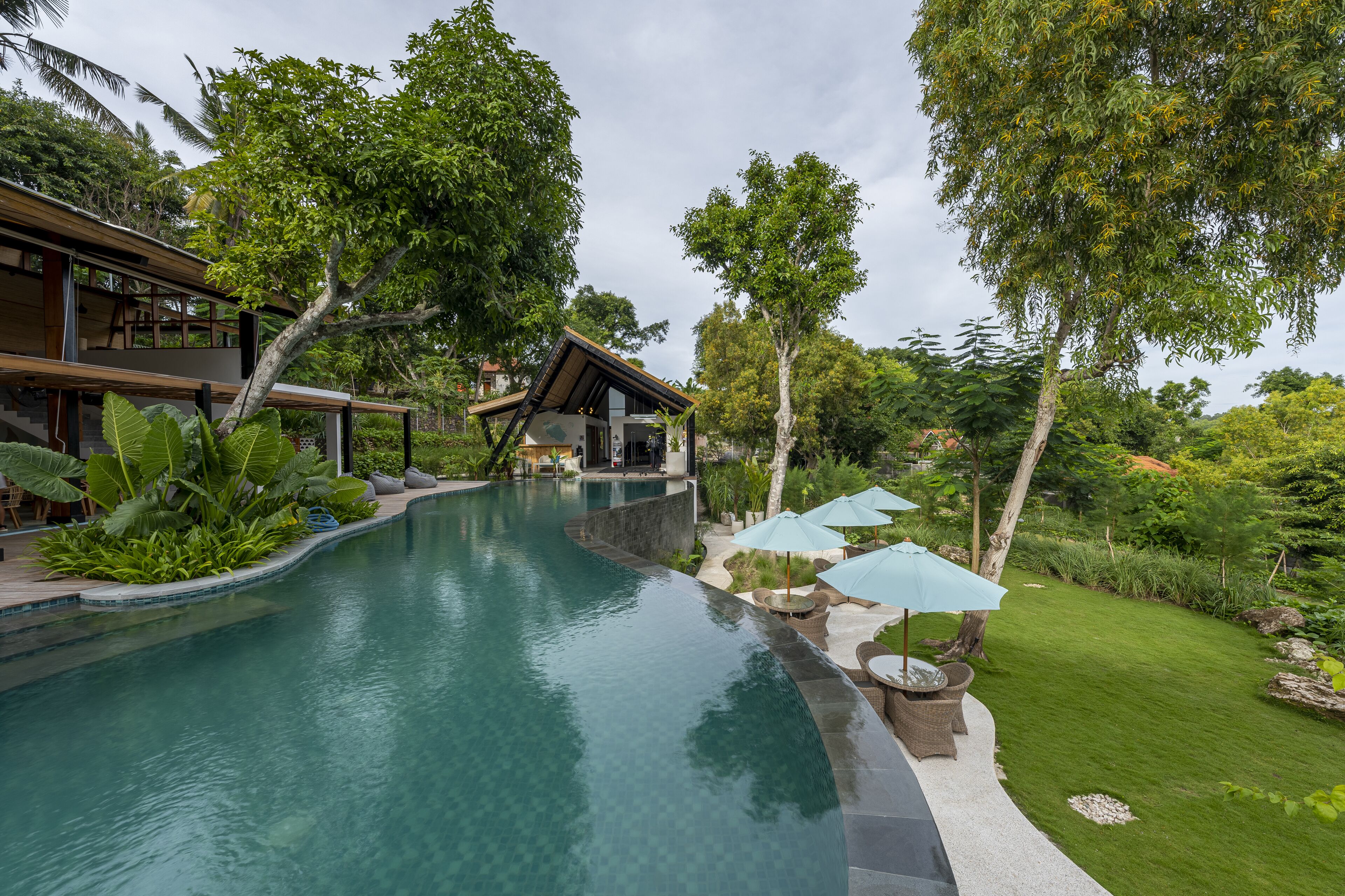 Deep Roots Dive & Yoga Resort