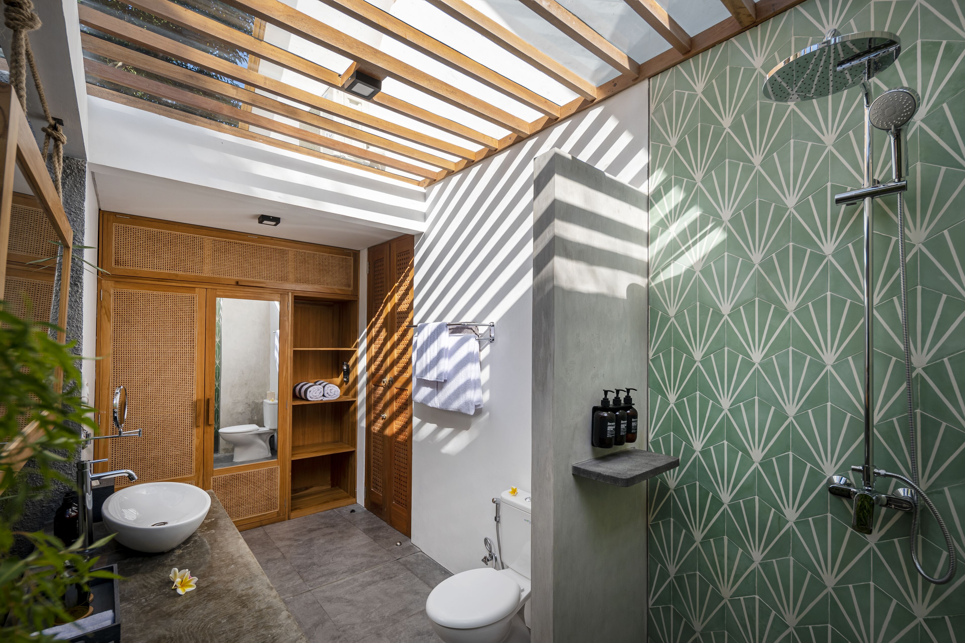 Deep Roots Dive & Yoga Resort