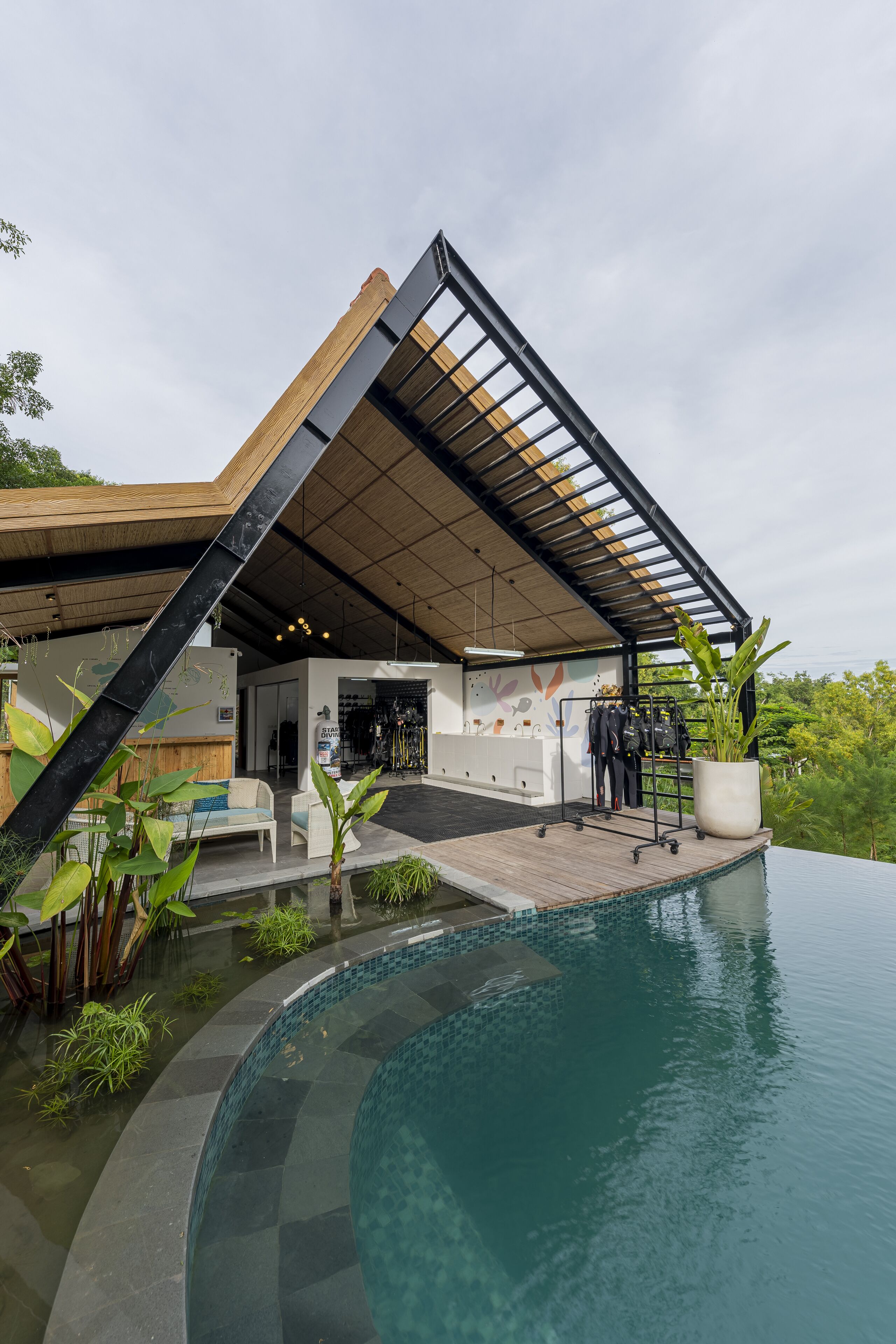 Deep Roots Dive & Yoga Resort