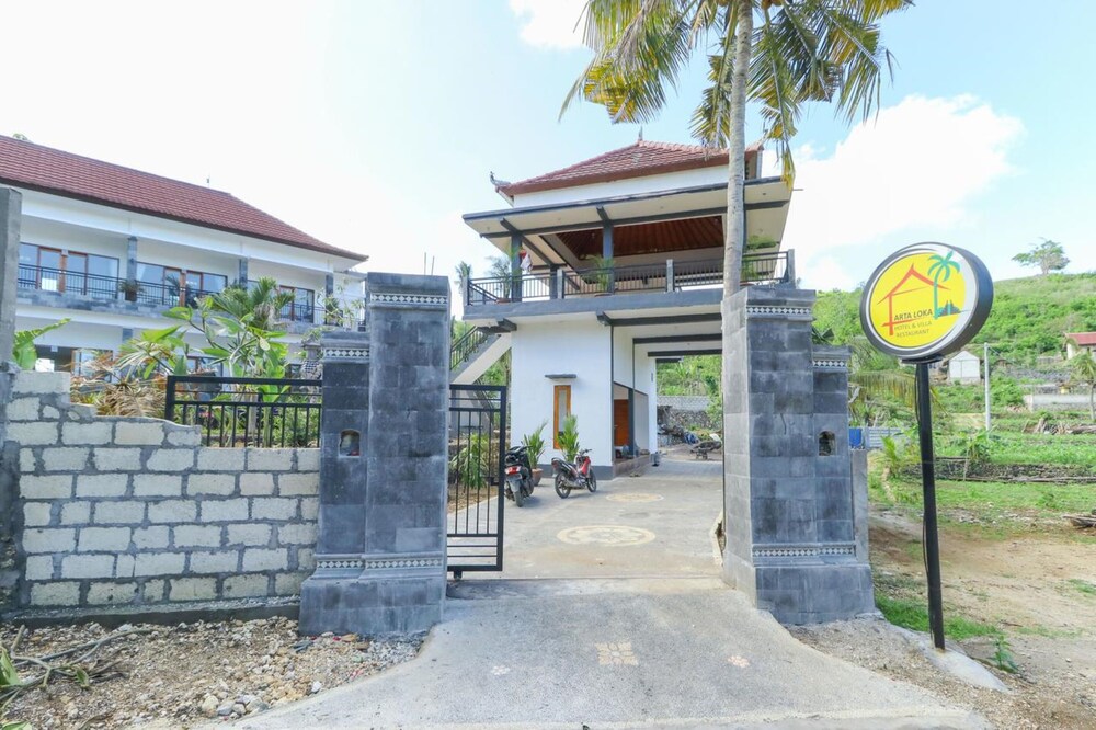 Arta Loka Hotel in Villa