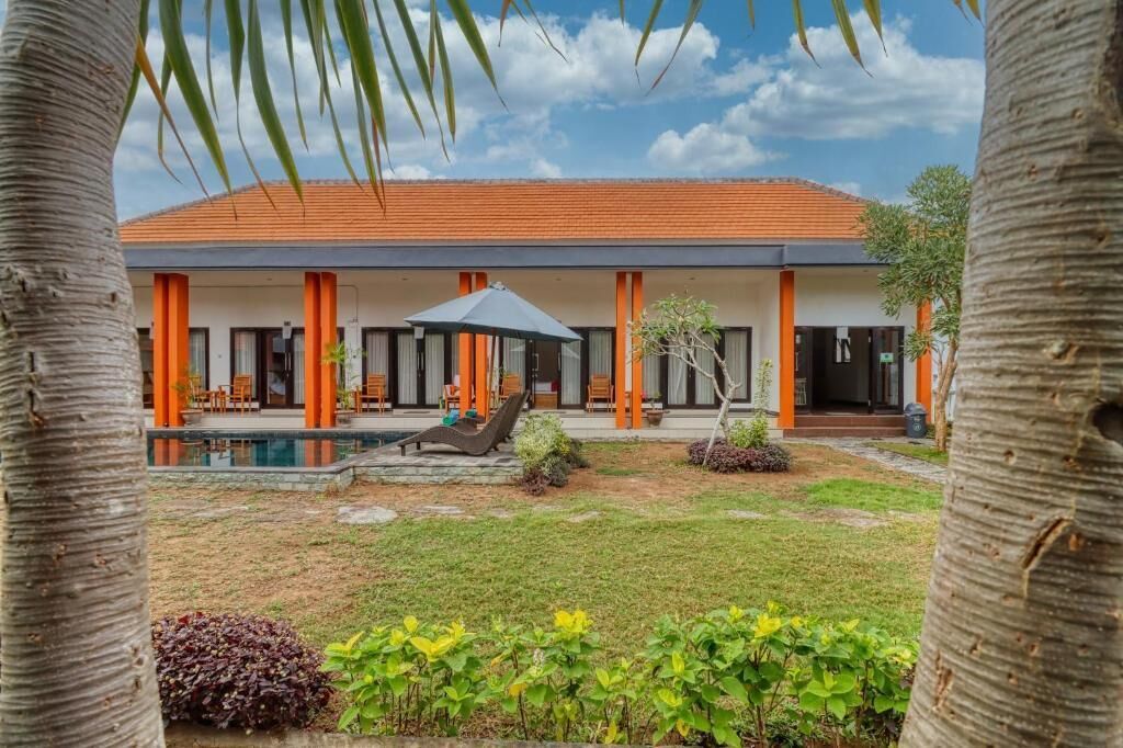 J and J Guest House