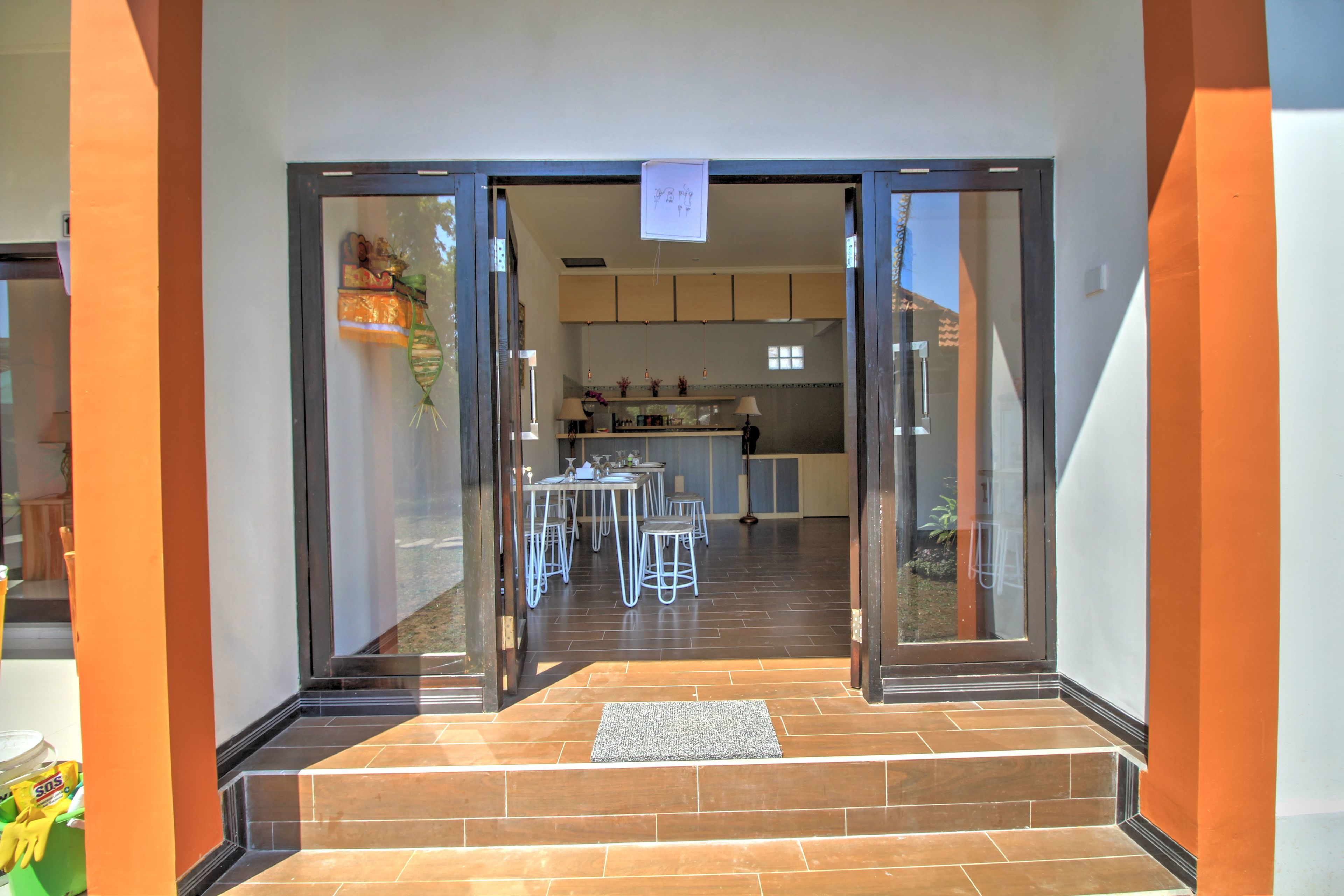 J and J Guest House