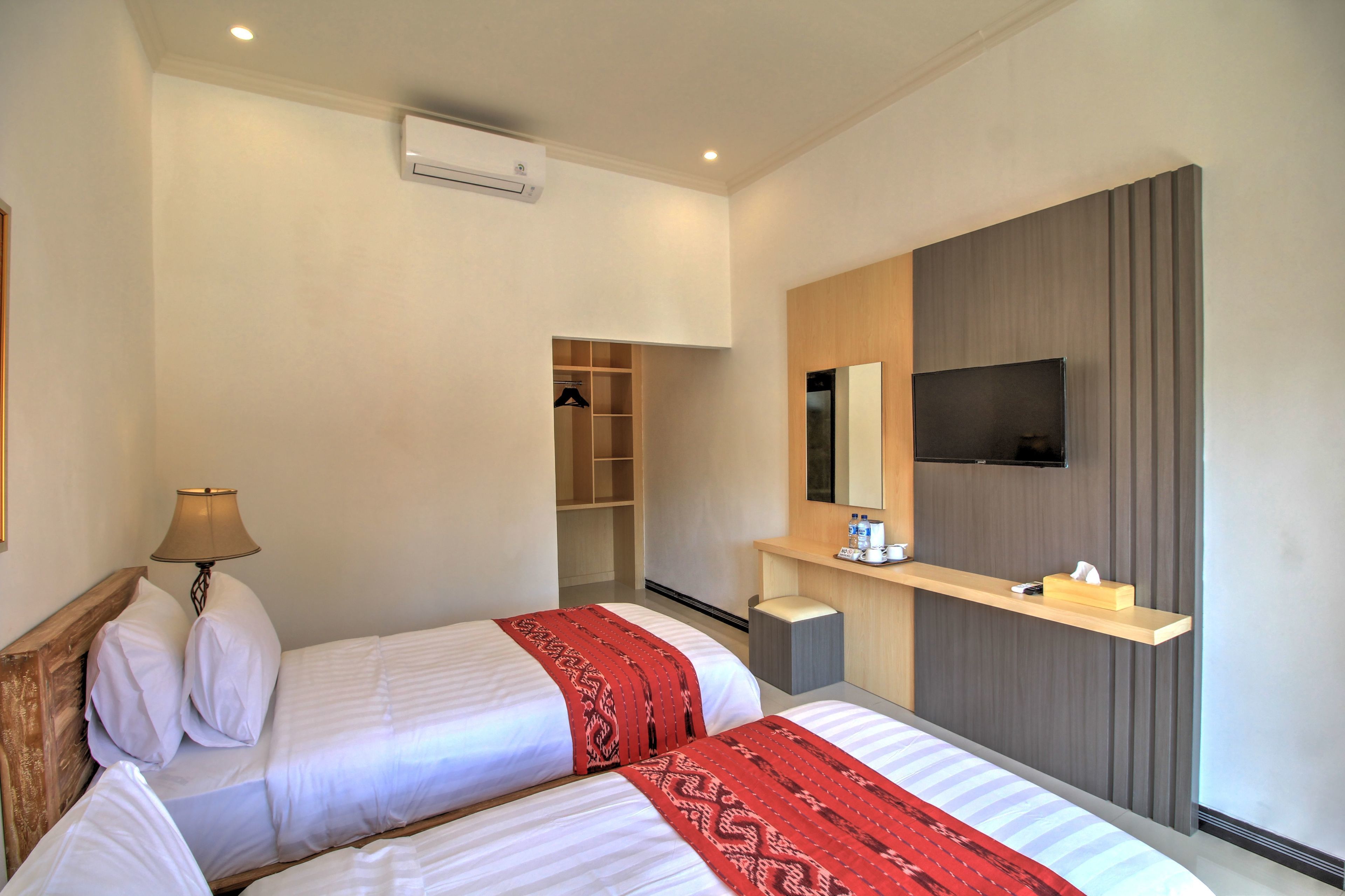 J and J Guest House