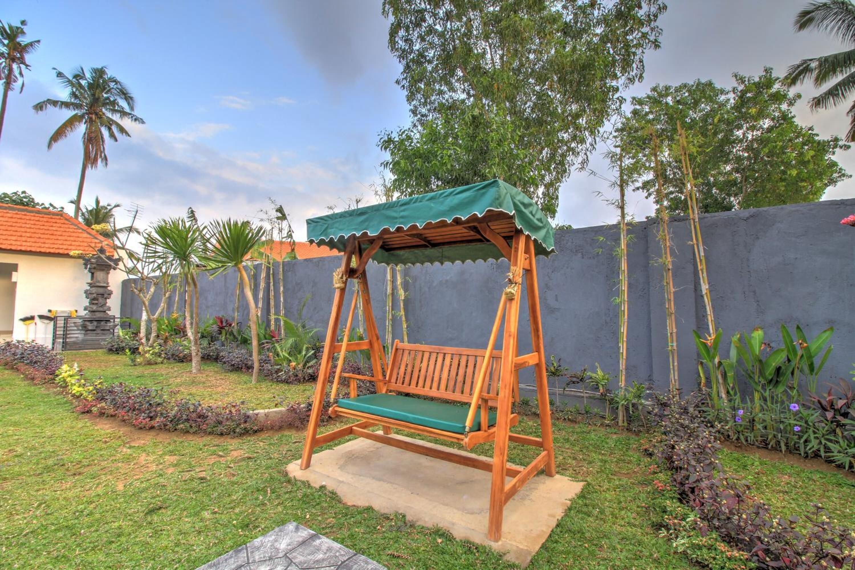 J and J Guest House